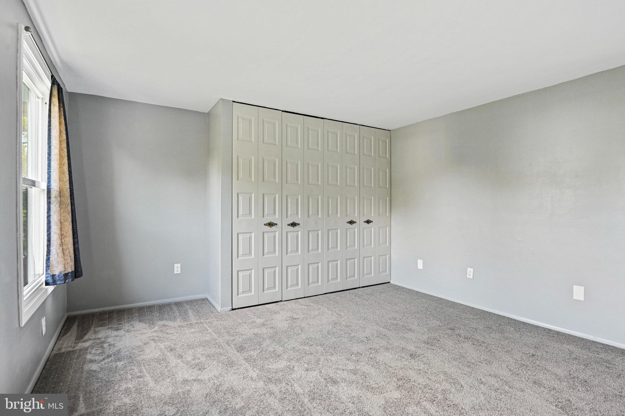SENECA CHASE - Residential