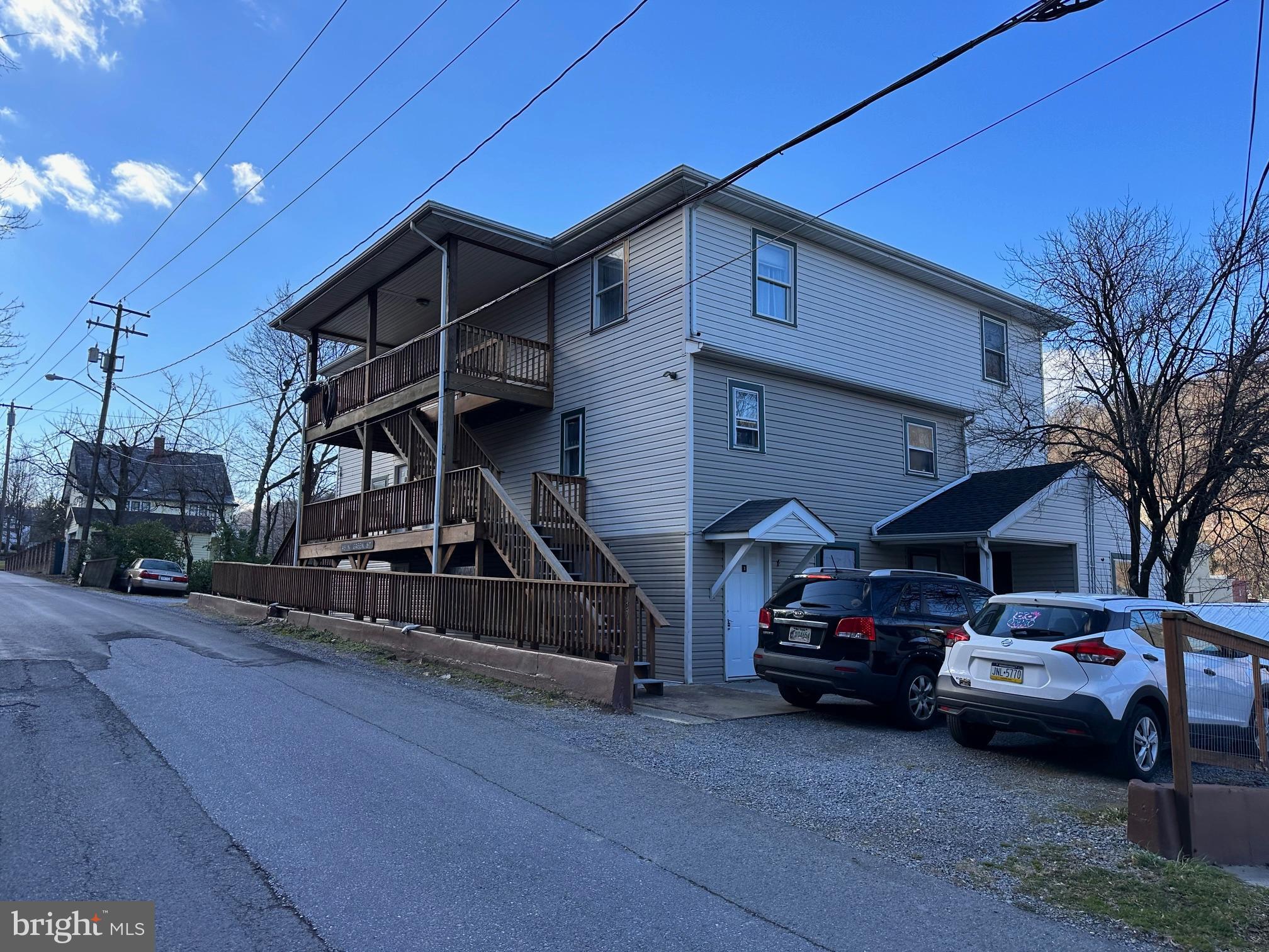 1 bedroom, 1 bath rental apartment.  Water, sewer, trash included in rent. In a great location close to downtown.