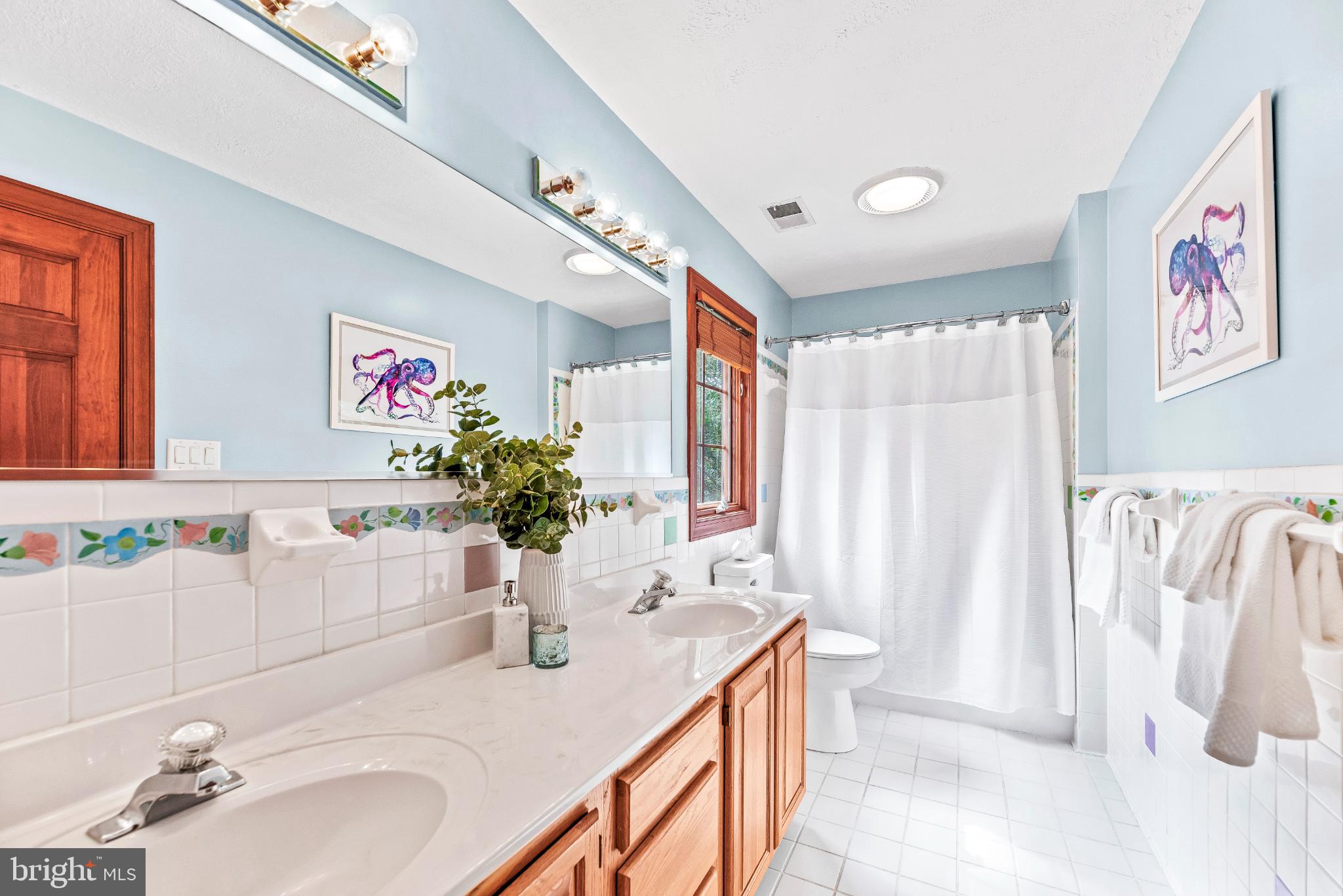 ST LEONARD SHORES - Residential