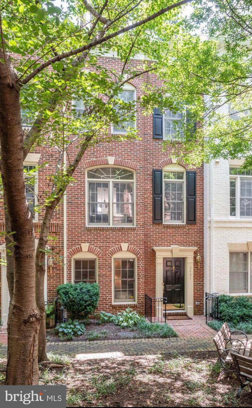 Popular Courthouse Hill Townhomes are right across the street from the Courthouse Metro.  Tree-lined courtyard setting.  4 level, 3 BR, 3 Full Baths, 1 Half Bath w/ 2 car rear entry garage.  First floor features a formal foyer entrance, study/den, half bath and entry to garage and laundry room.  Second floor features separate living room w/ gas fireplace, formal dining areas, gourmet kitchen and balcony off family room.  Third floor features Master Bedroom w/ bath including soaking tub and separate shower.  2nd bedroom has full bath w/ tub.  Top floor features bedroom #3 with a full bath w/ tub.  Walkability score 96!  Close to Clarendon, shopping, Whole Foods, Farmers Market on N. 14th St., Rocky Run Park w/ playgrounds across the street.  Community amenities include a pool, clubhouse with updated exercise room.  Visitor parking.  Will consider pets on a case-by-case basis.  Minimum one year lease.  No smoking in the home.