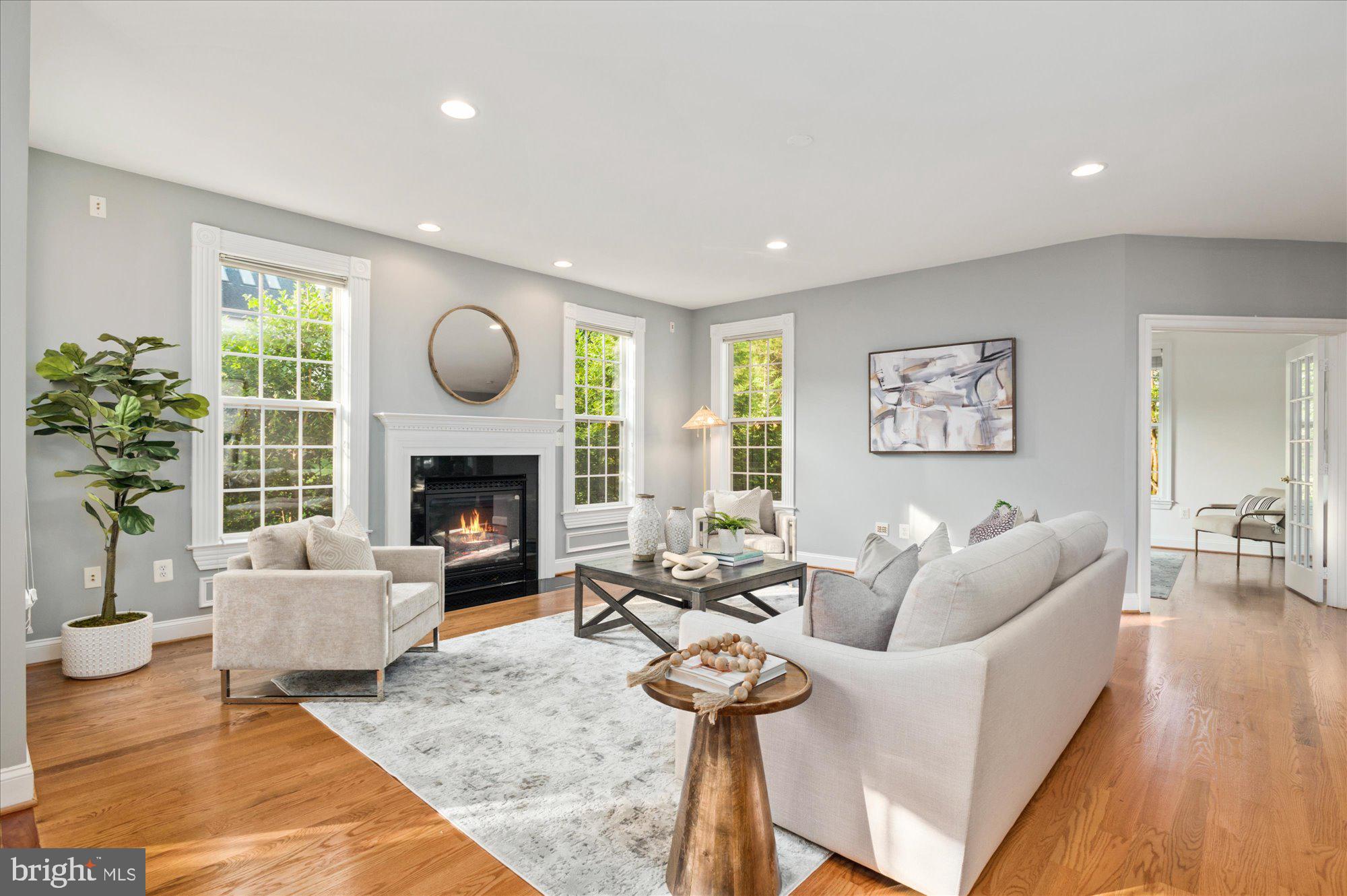 BERKSHIRE OAKWOOD - Residential