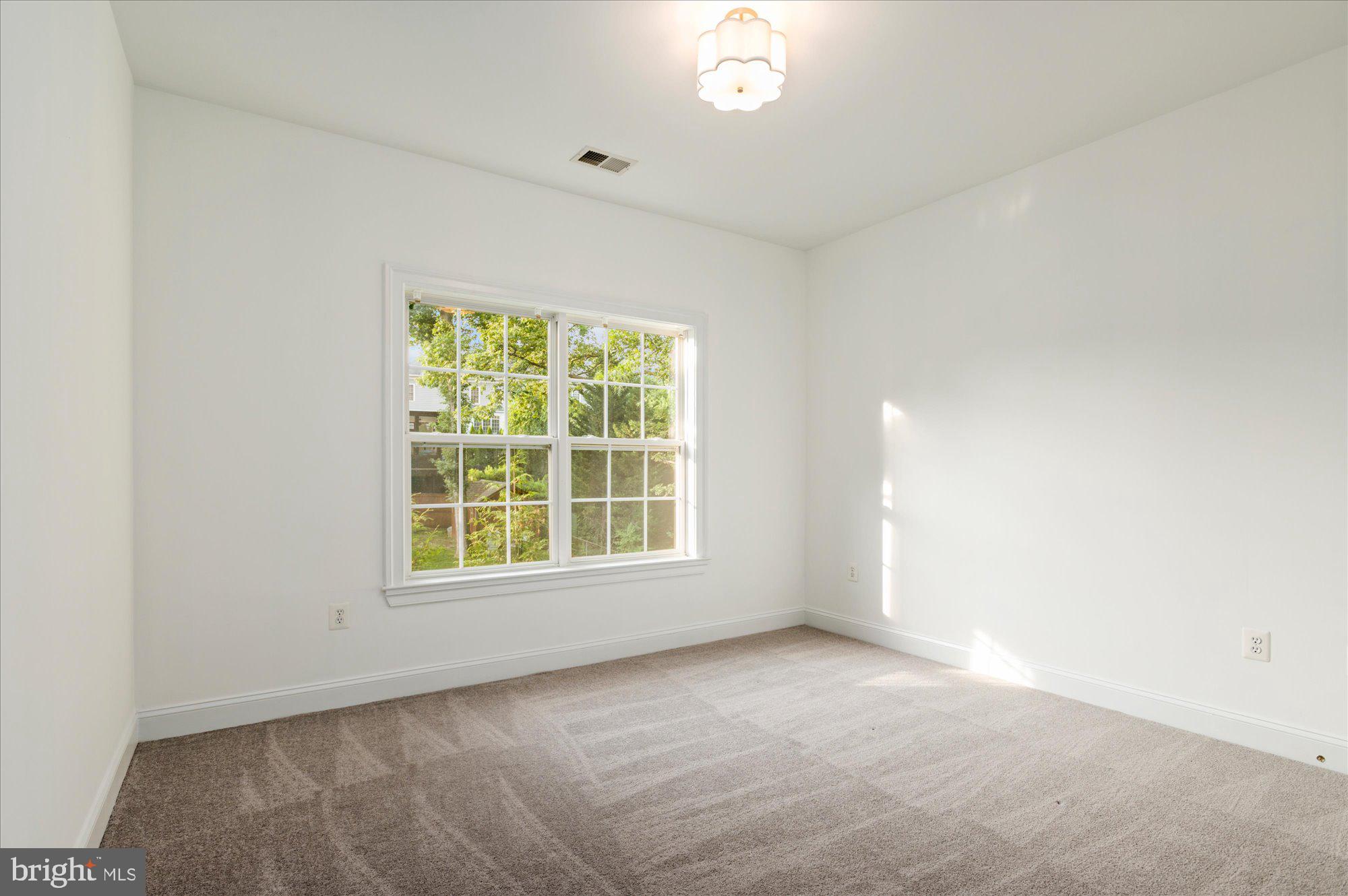 BERKSHIRE OAKWOOD - Residential