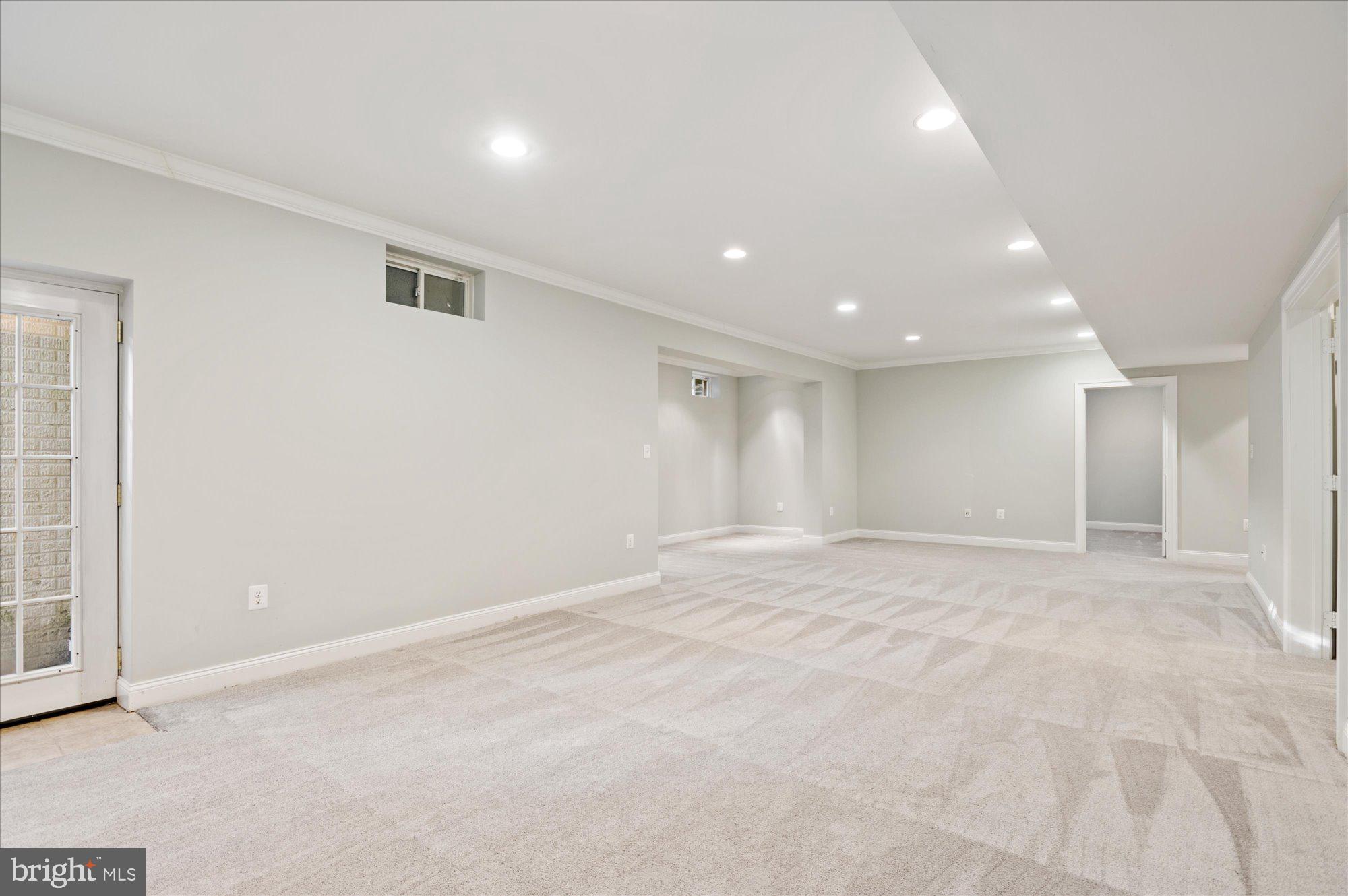 BERKSHIRE OAKWOOD - Residential