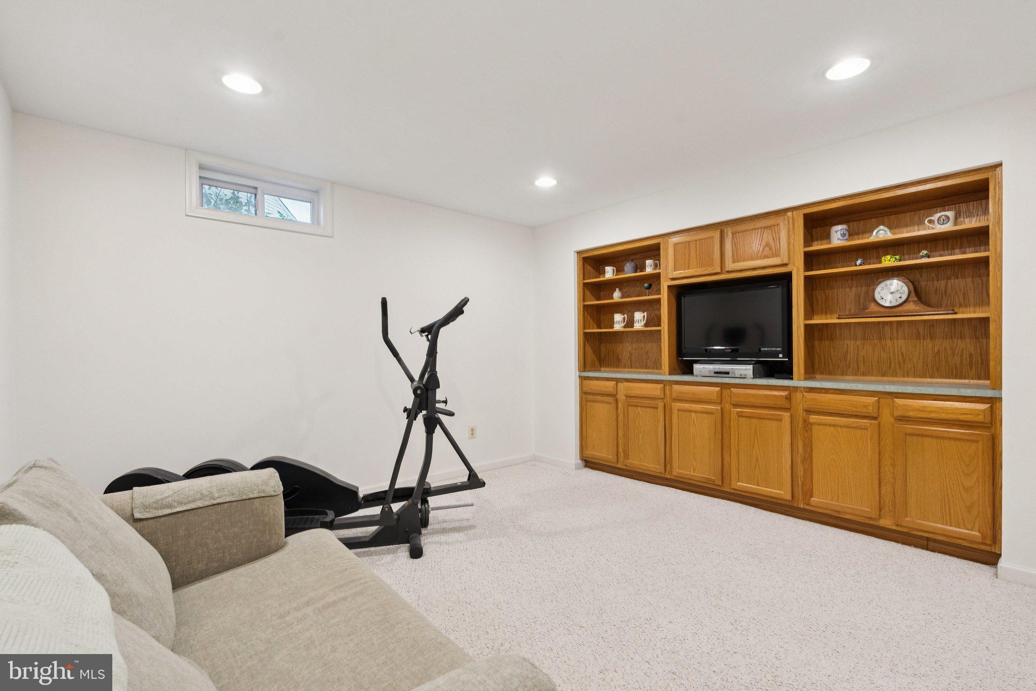FRANKLIN GLEN - Residential