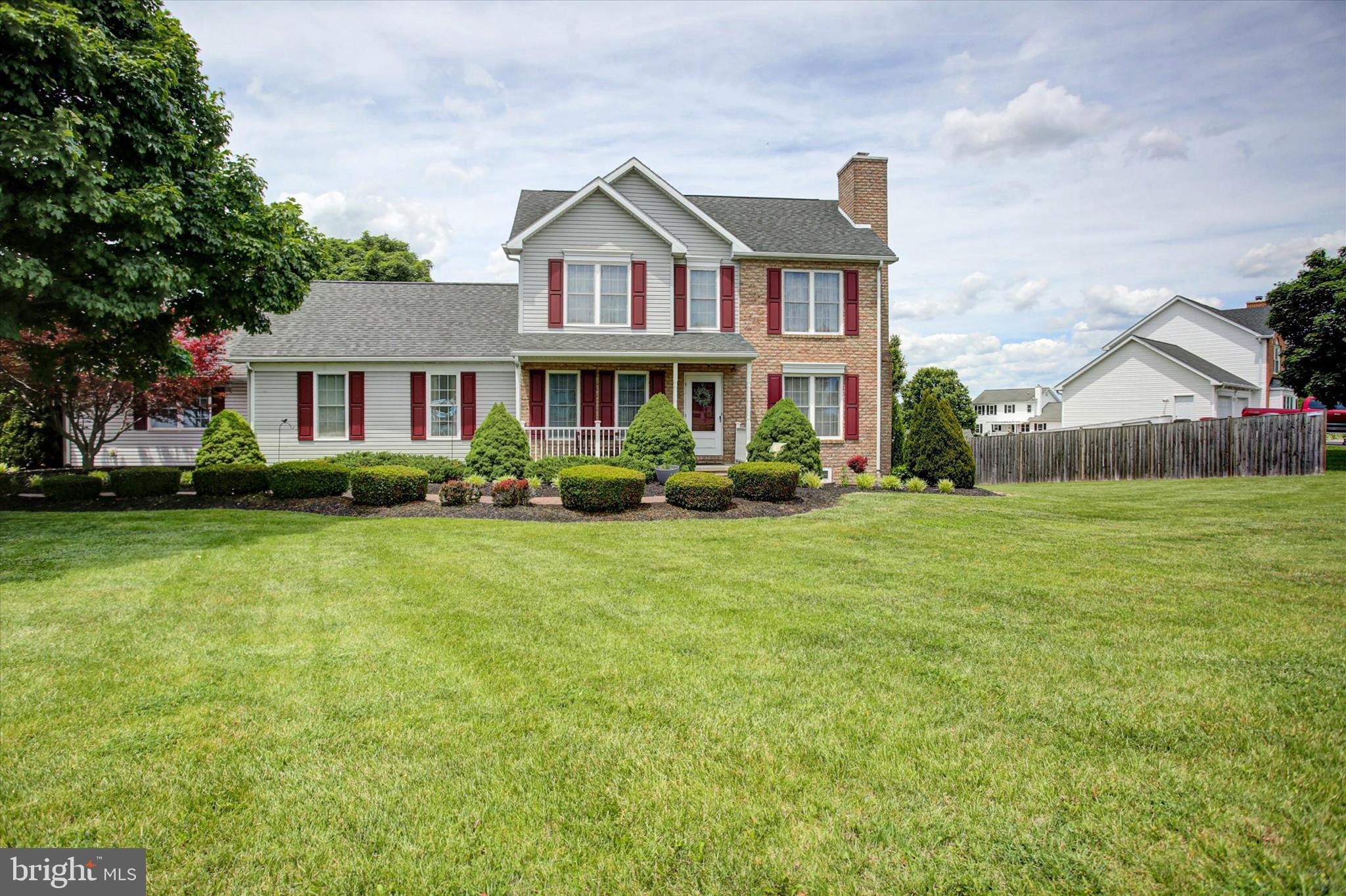MAUGANS MEADOWS - Residential