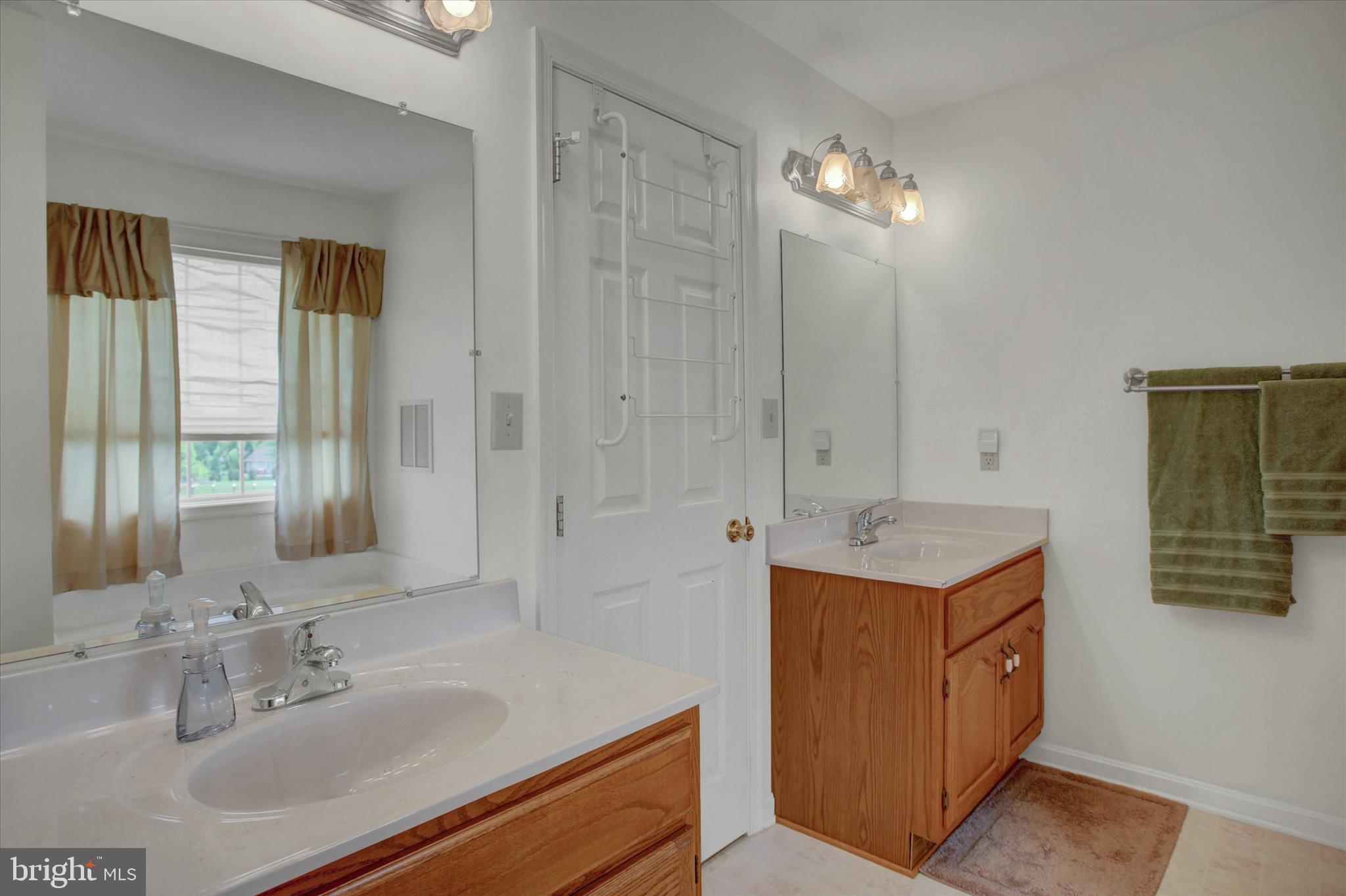 MAUGANS MEADOWS - Residential