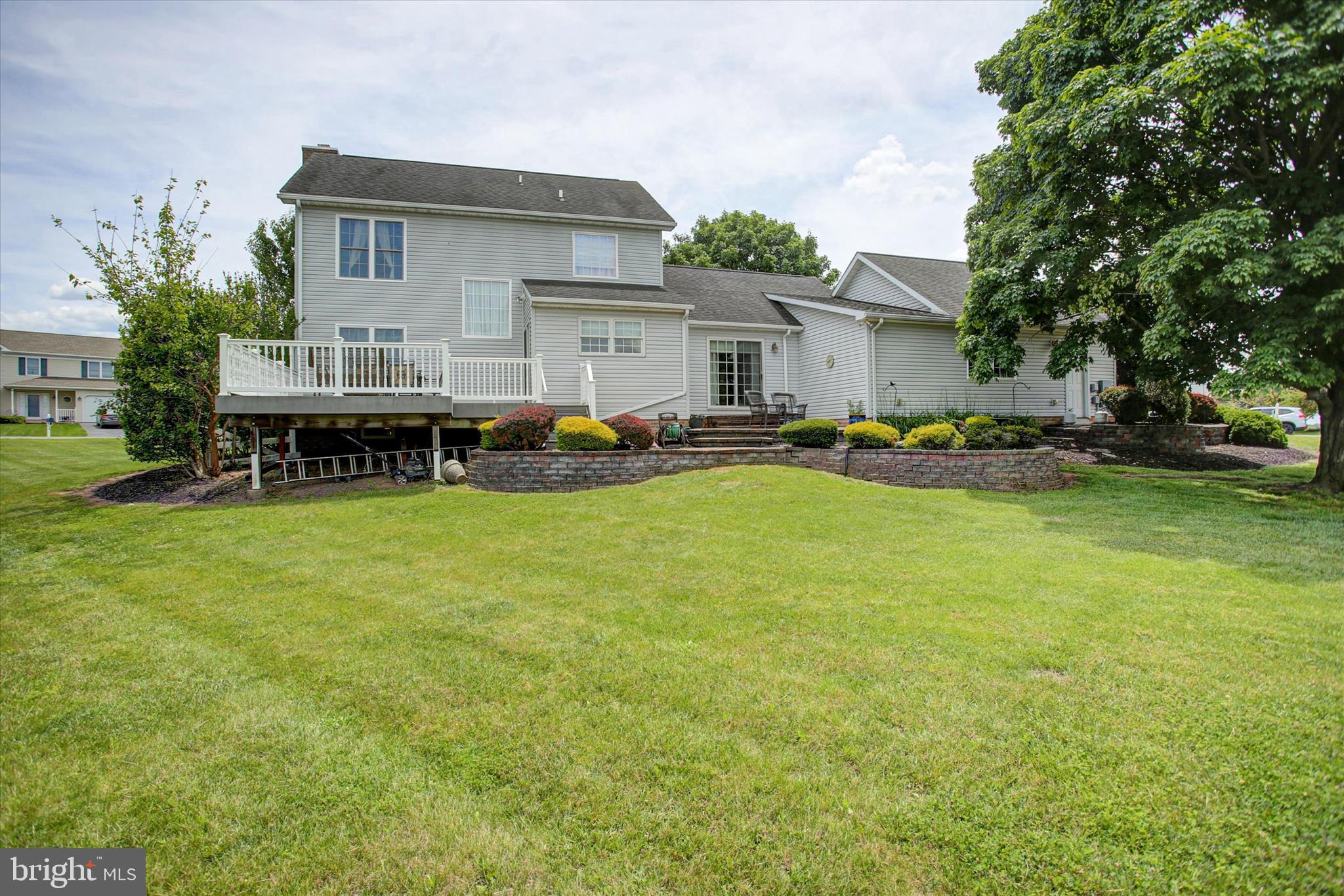 MAUGANS MEADOWS - Residential