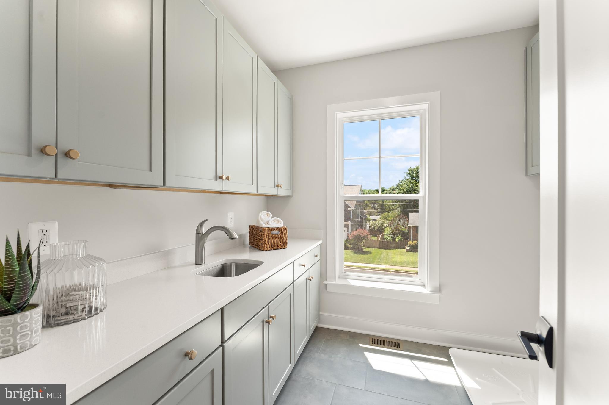 VIENNA WOODS - Residential