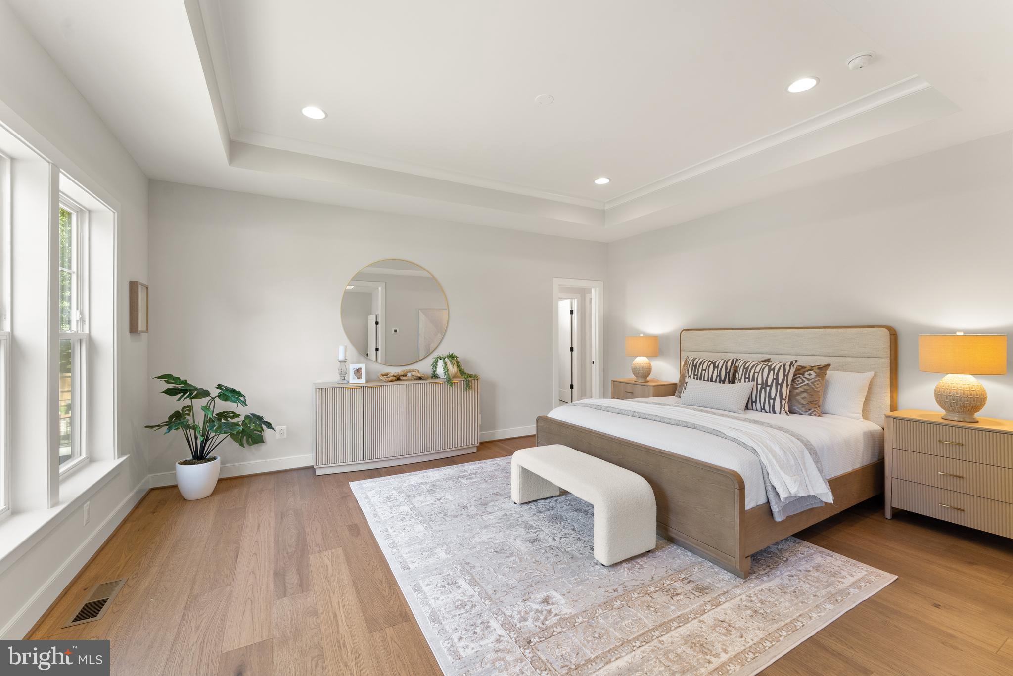 VIENNA WOODS - Residential