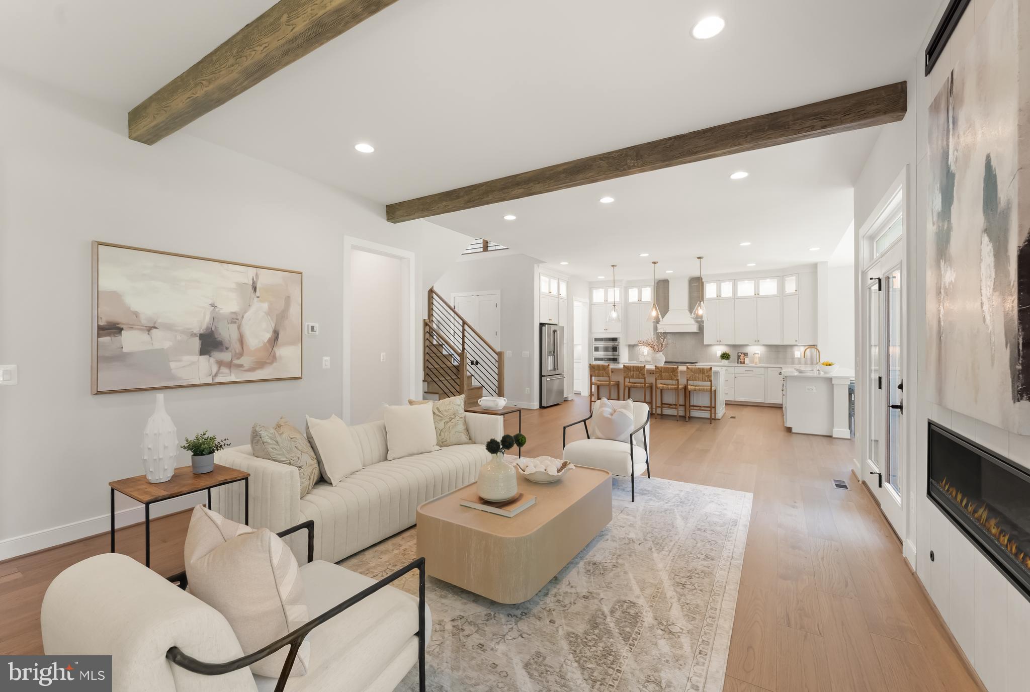 VIENNA WOODS - Residential