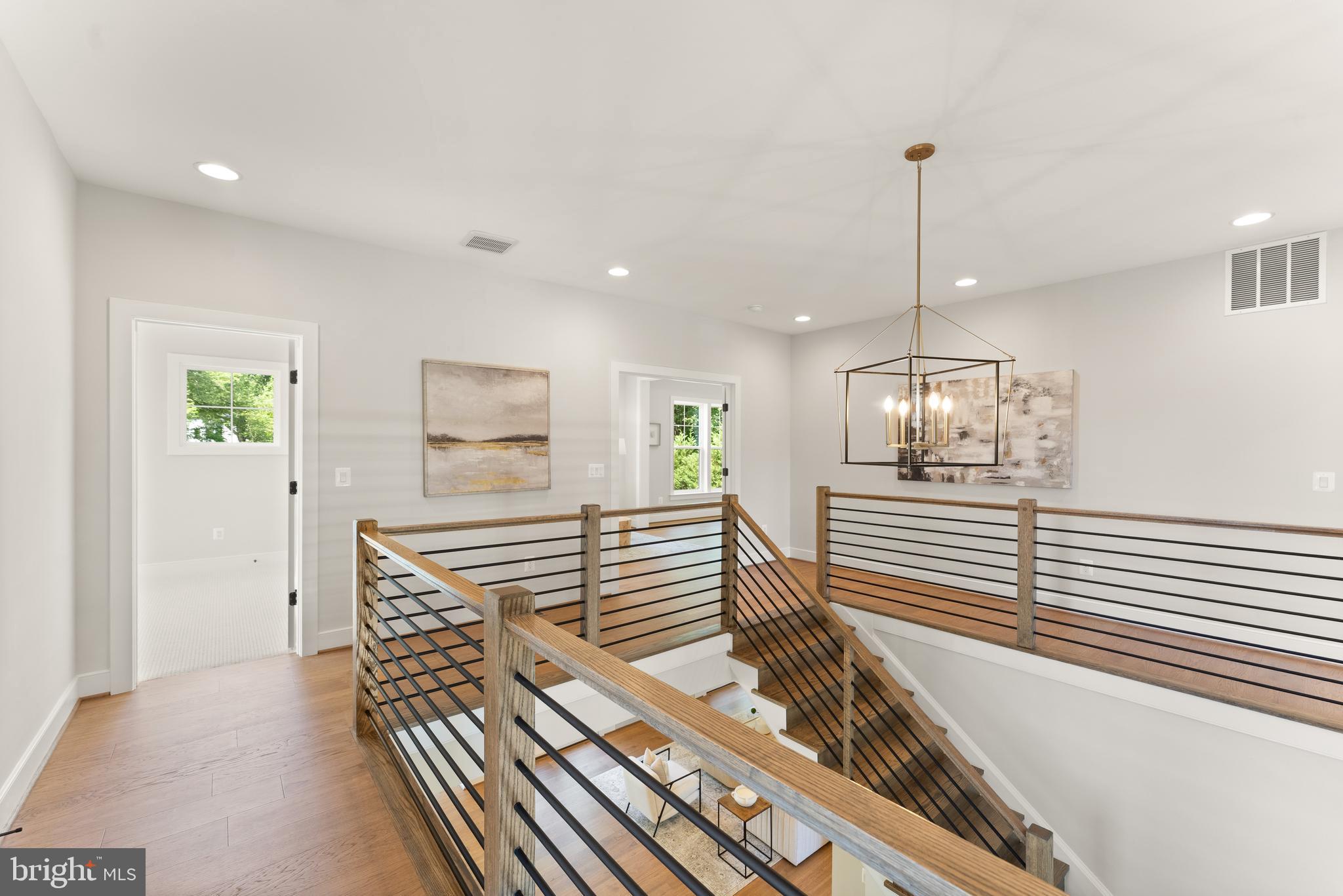 VIENNA WOODS - Residential