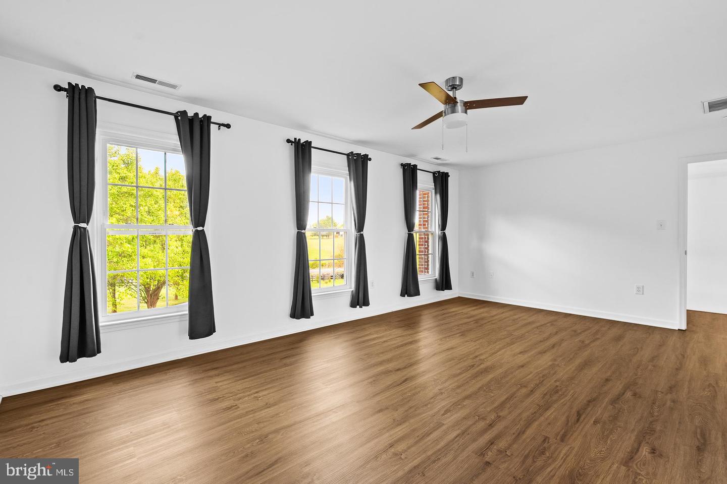 LEE'S CROSSING - Residential