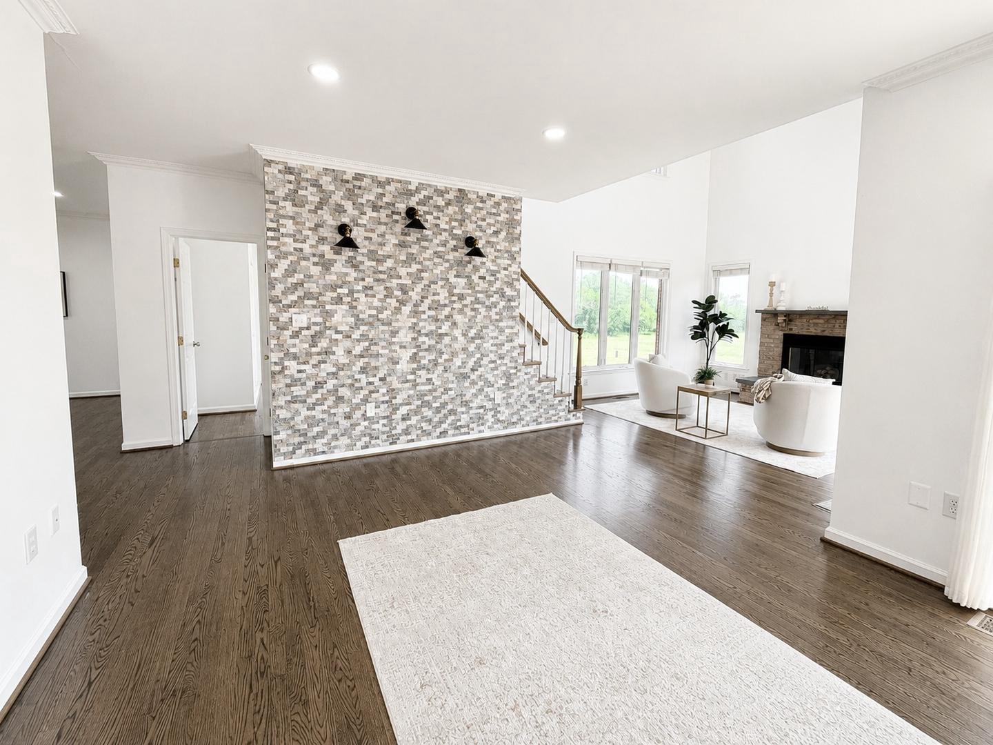 LEE'S CROSSING - Residential