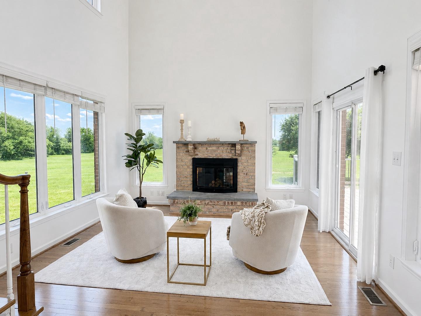 LEE'S CROSSING - Residential