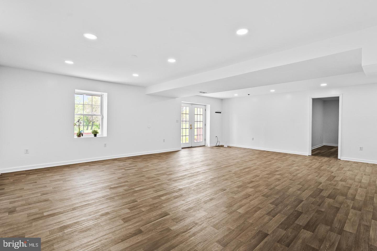 LEE'S CROSSING - Residential