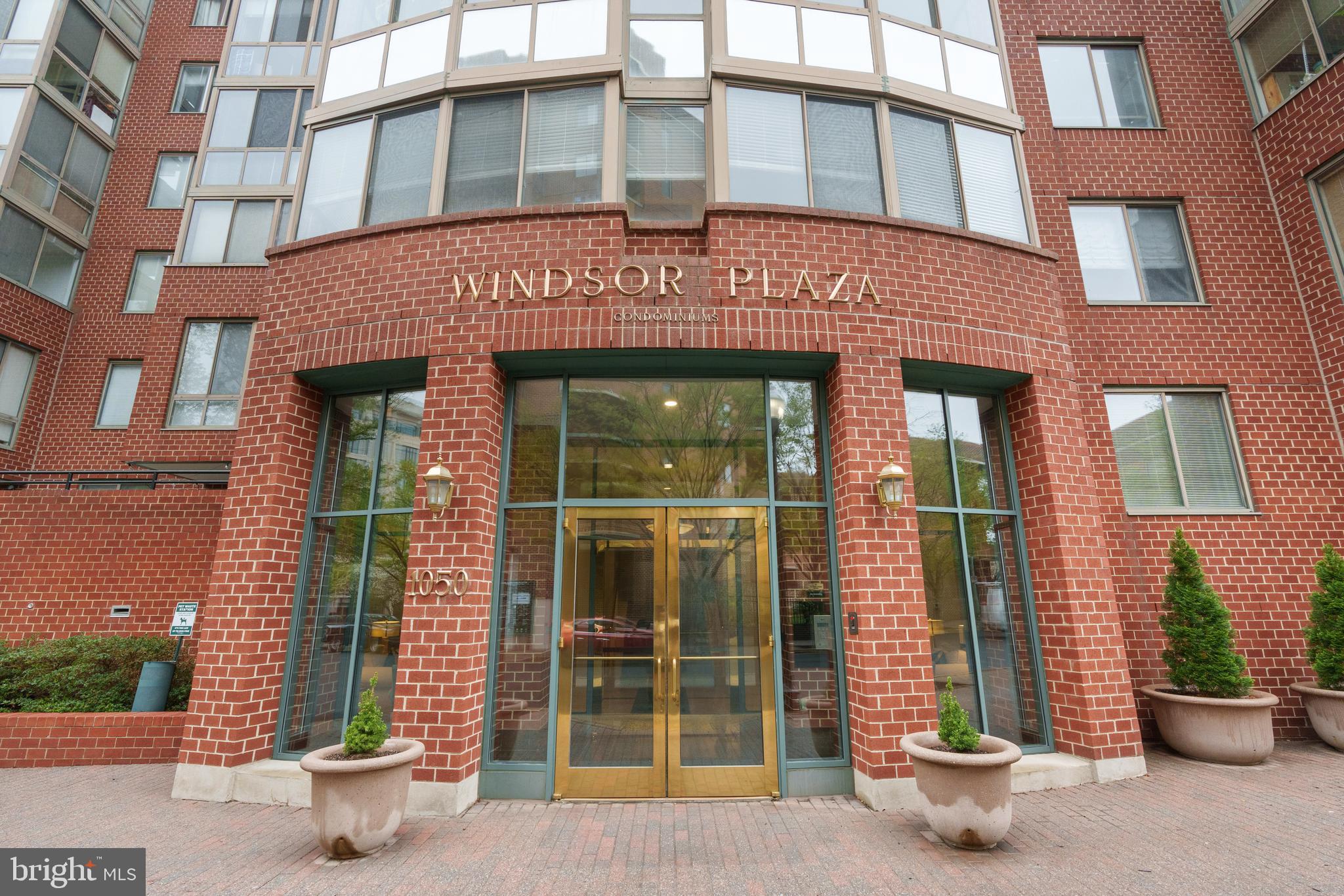 WINDSOR PLAZA - Residential