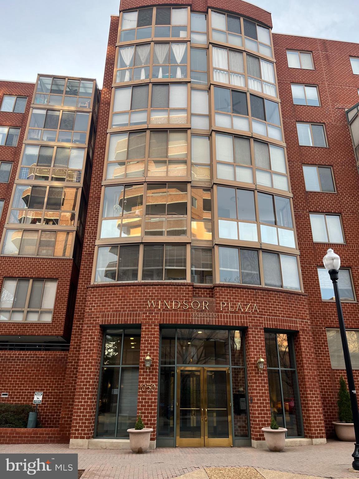 WINDSOR PLAZA - Residential
