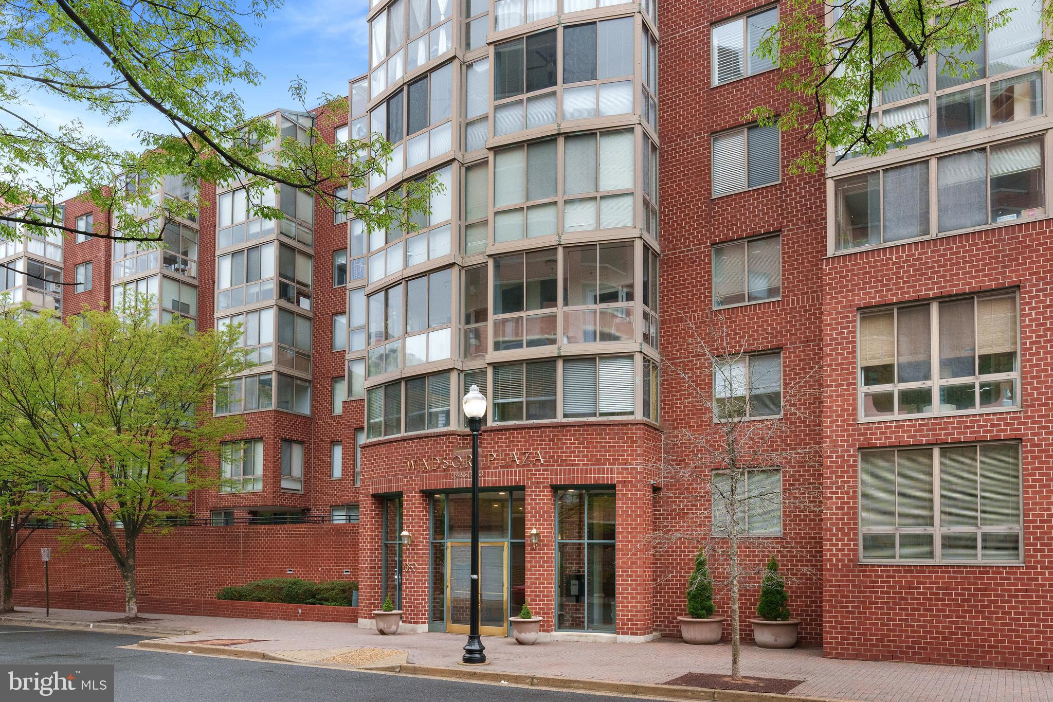 WINDSOR PLAZA - Residential