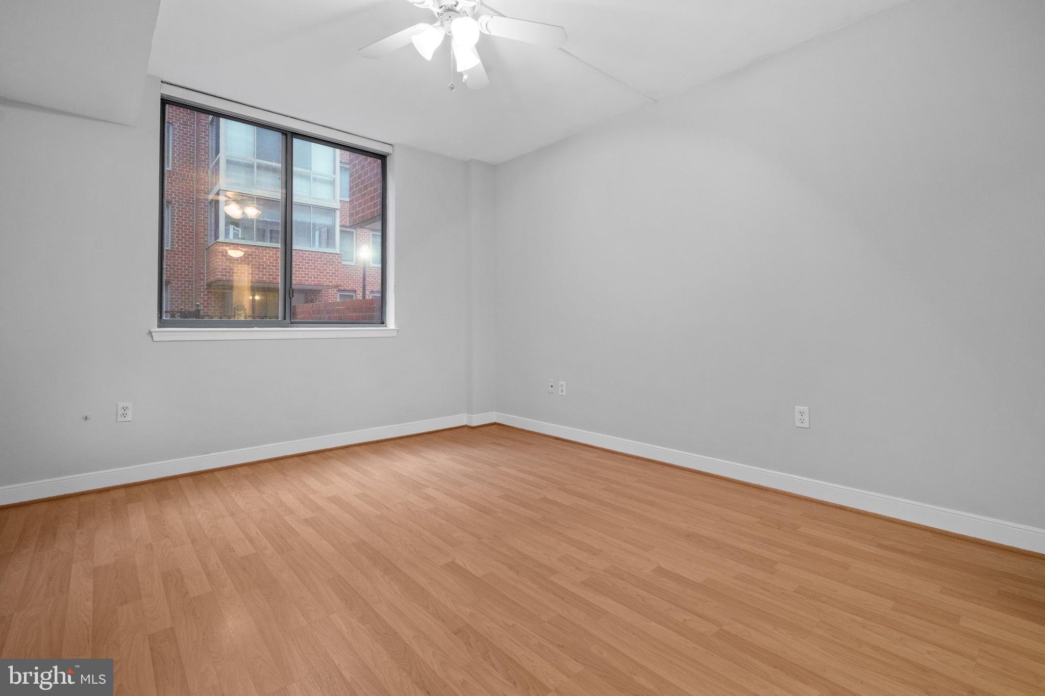WINDSOR PLAZA - Residential