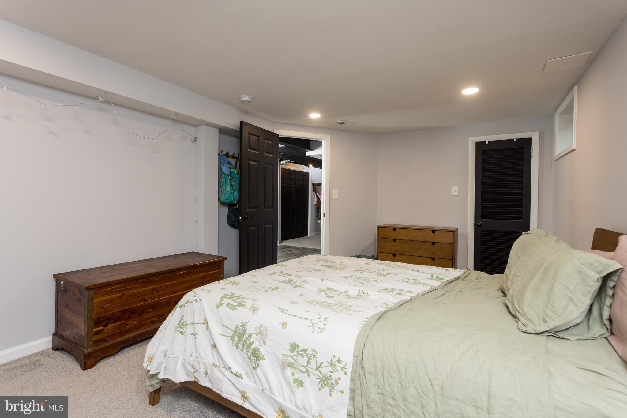 COLONIAL ACRES - Residential
