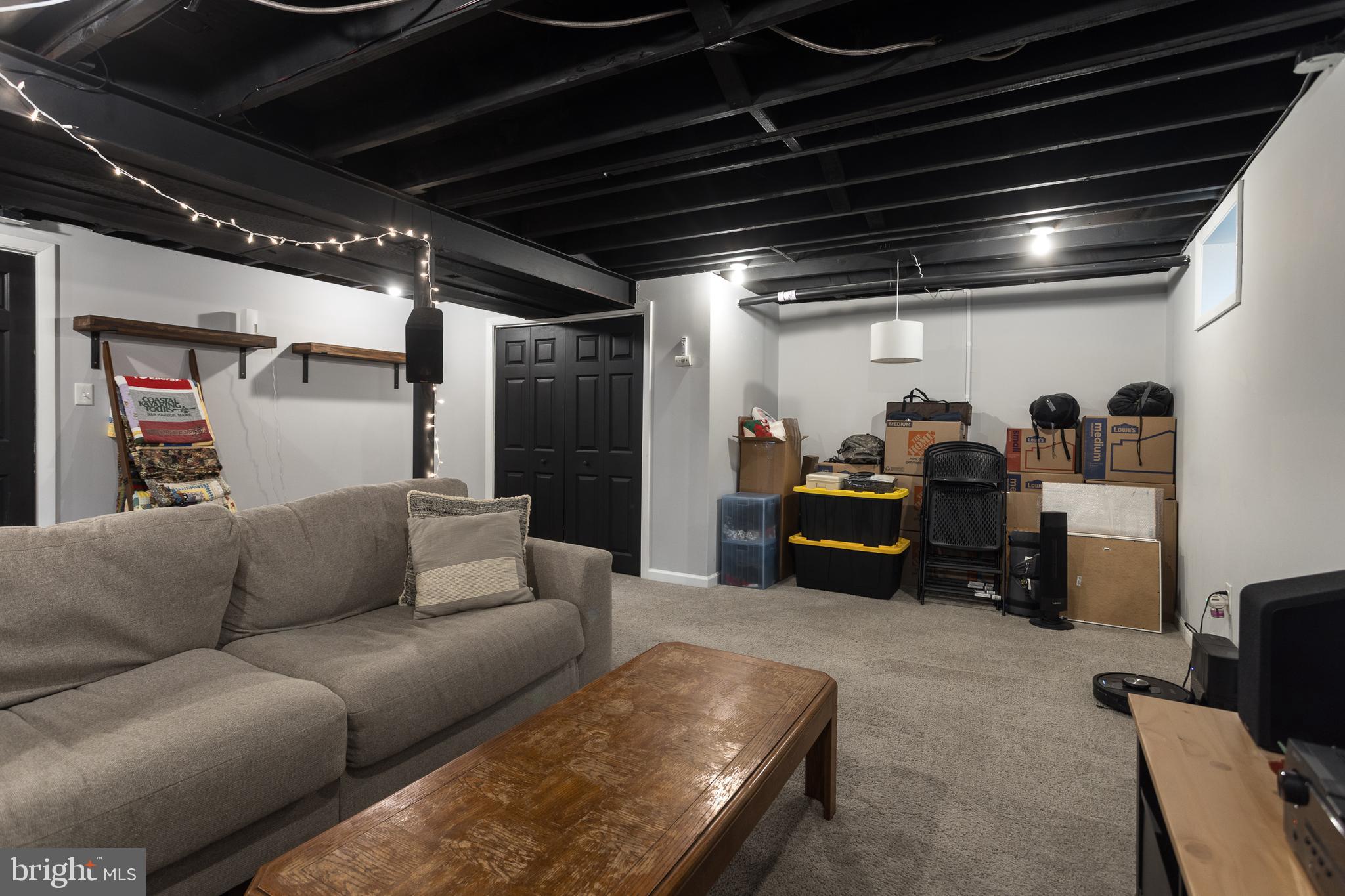 COLONIAL ACRES - Residential