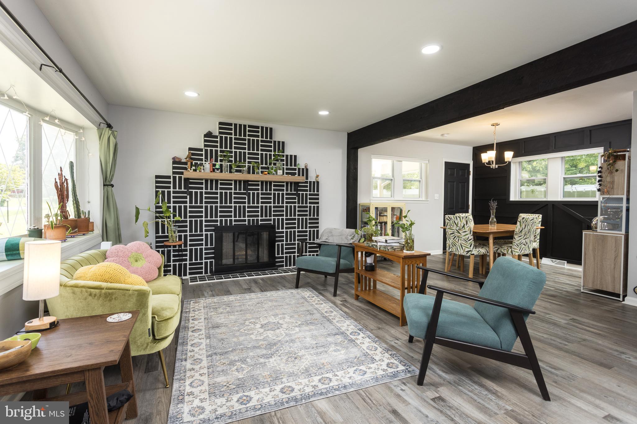 COLONIAL ACRES - Residential