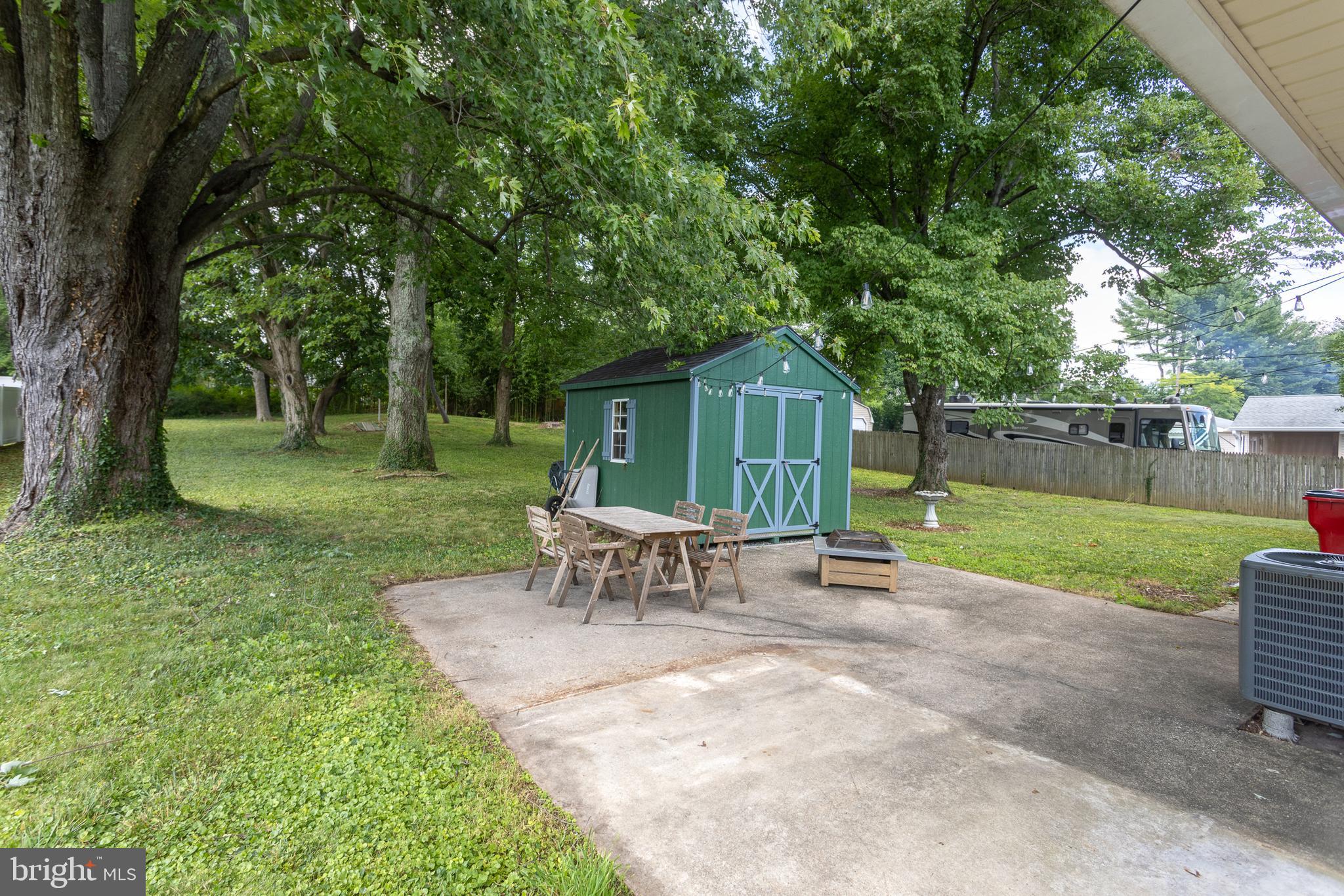 COLONIAL ACRES - Residential