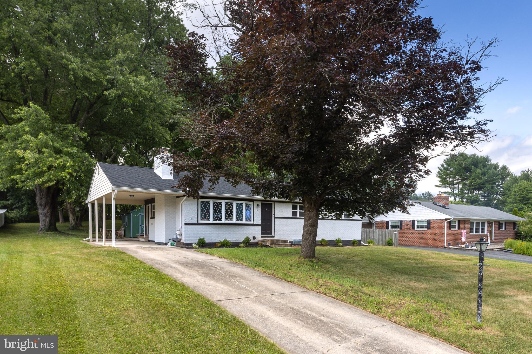 COLONIAL ACRES - Residential