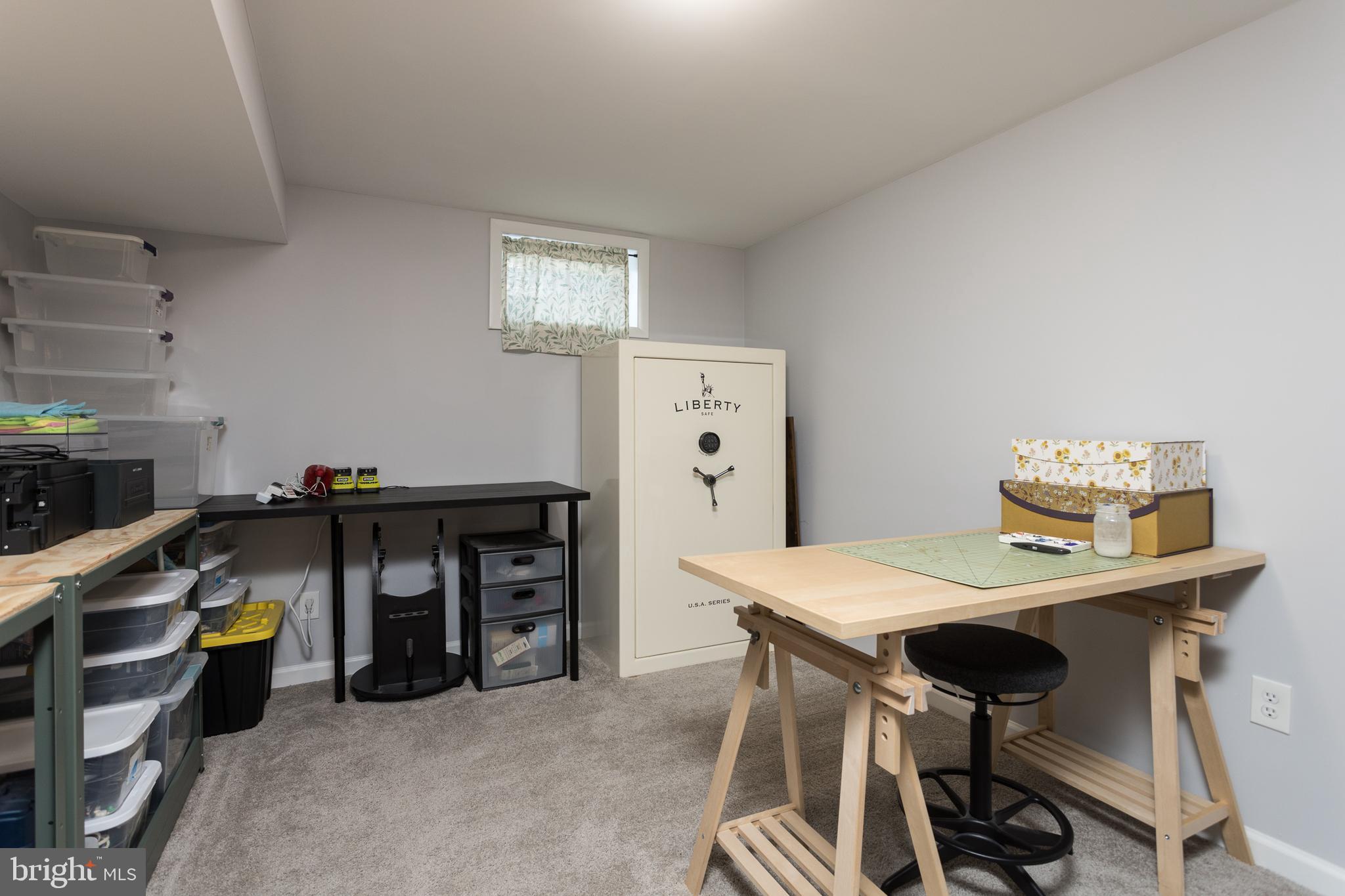 COLONIAL ACRES - Residential