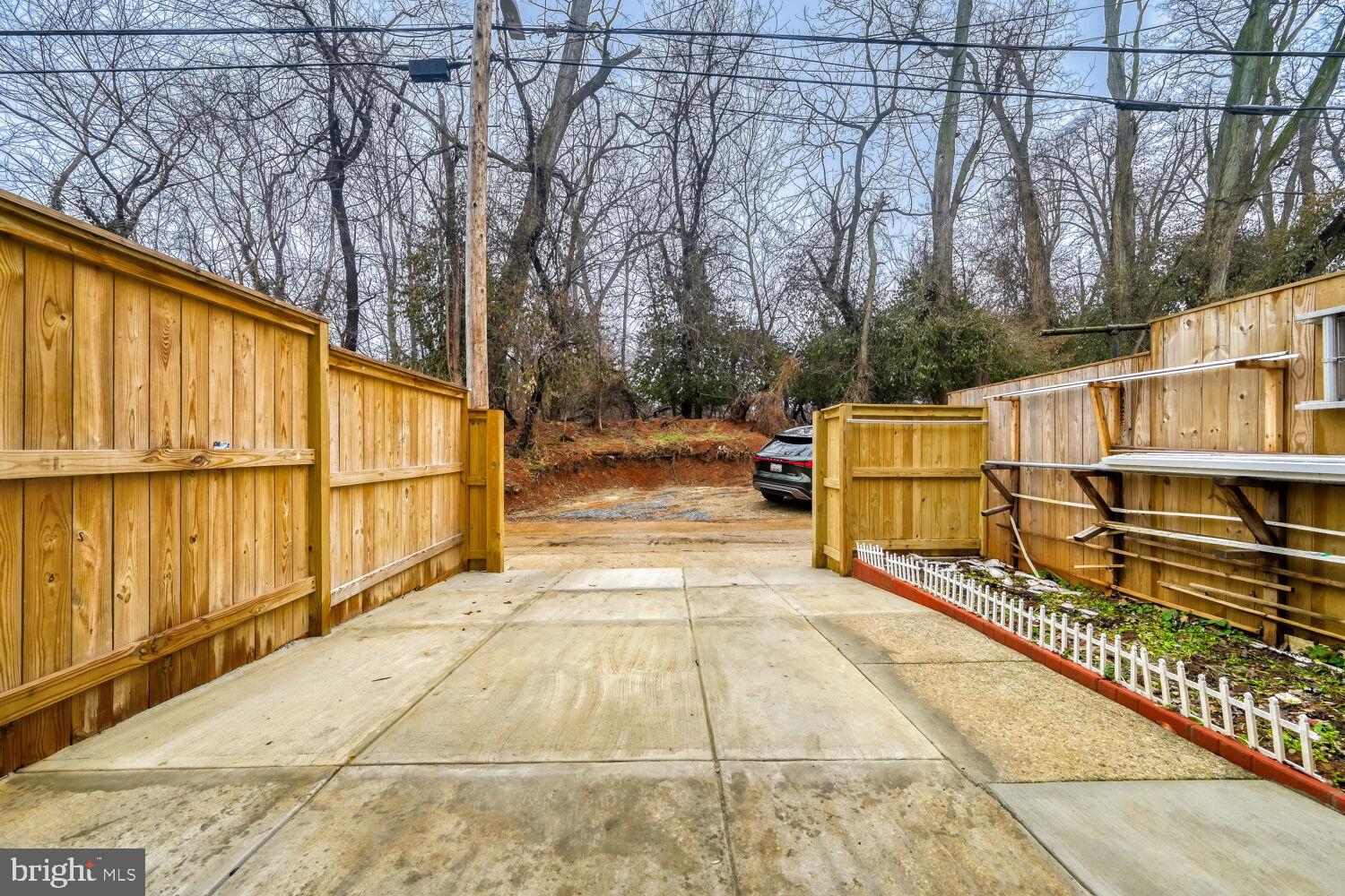 WOODMERE - Residential