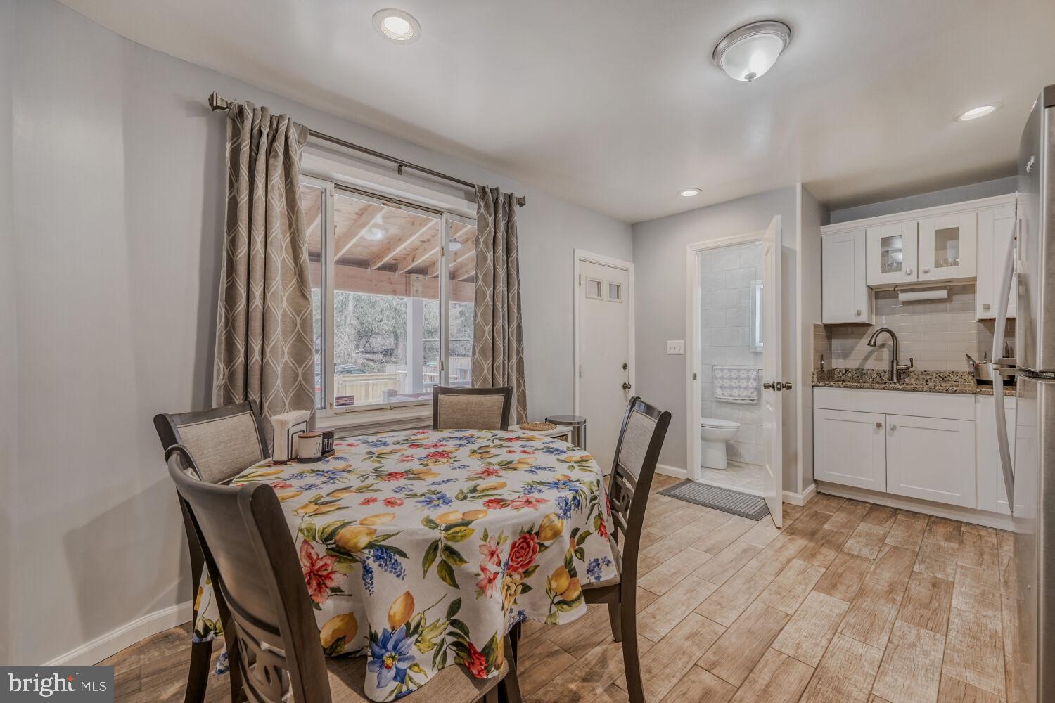 WOODMERE - Residential