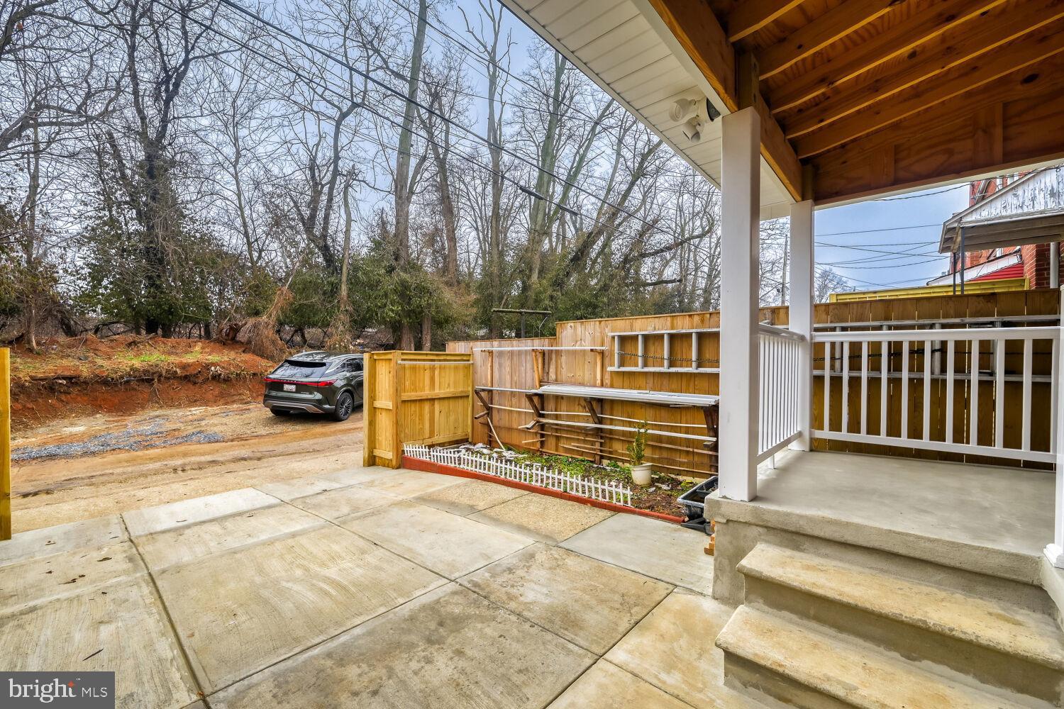 WOODMERE - Residential