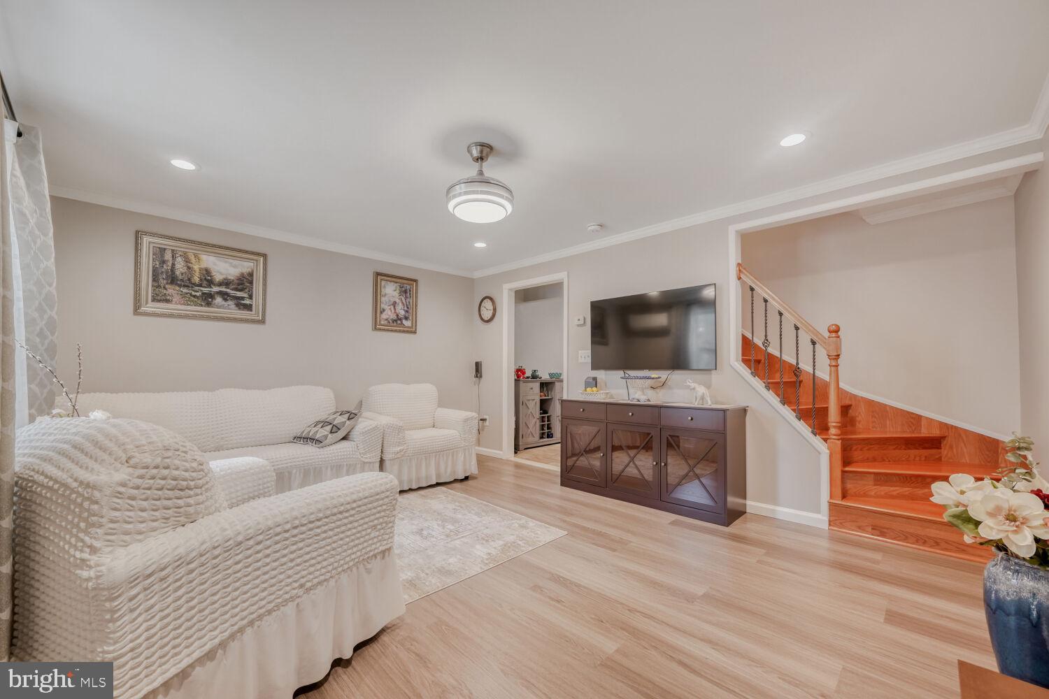 WOODMERE - Residential