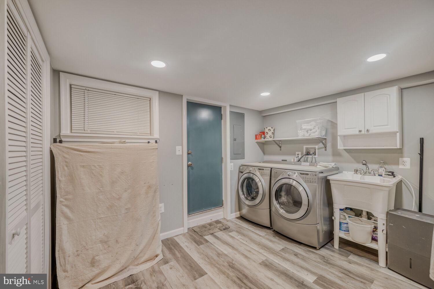 WOODMERE - Residential