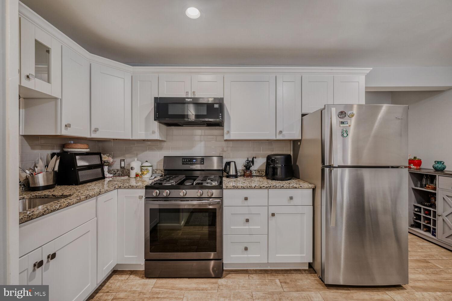 WOODMERE - Residential