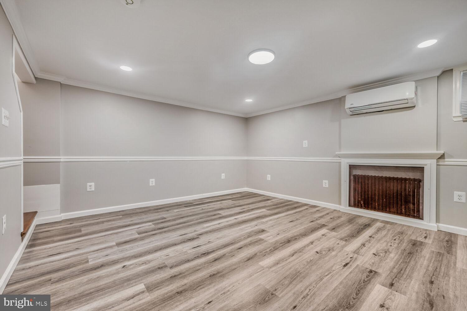 WOODMERE - Residential