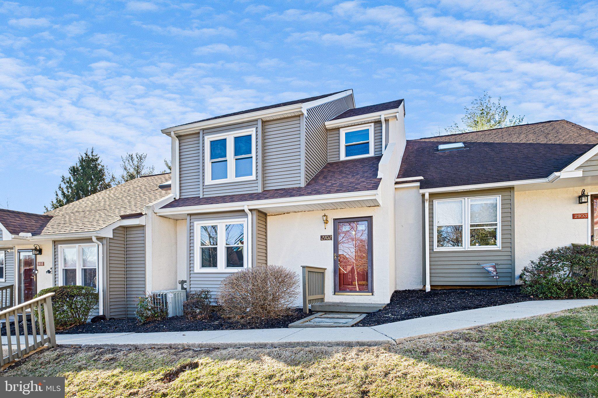 LIONGATE - Residential Lease