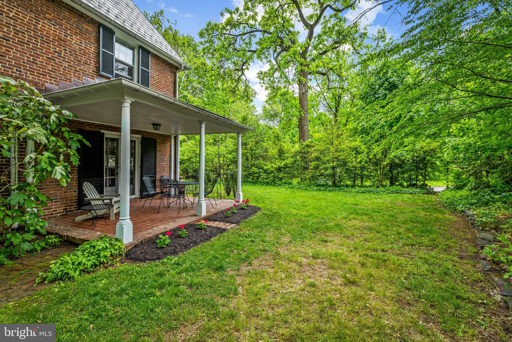 ROLAND PARK - Residential