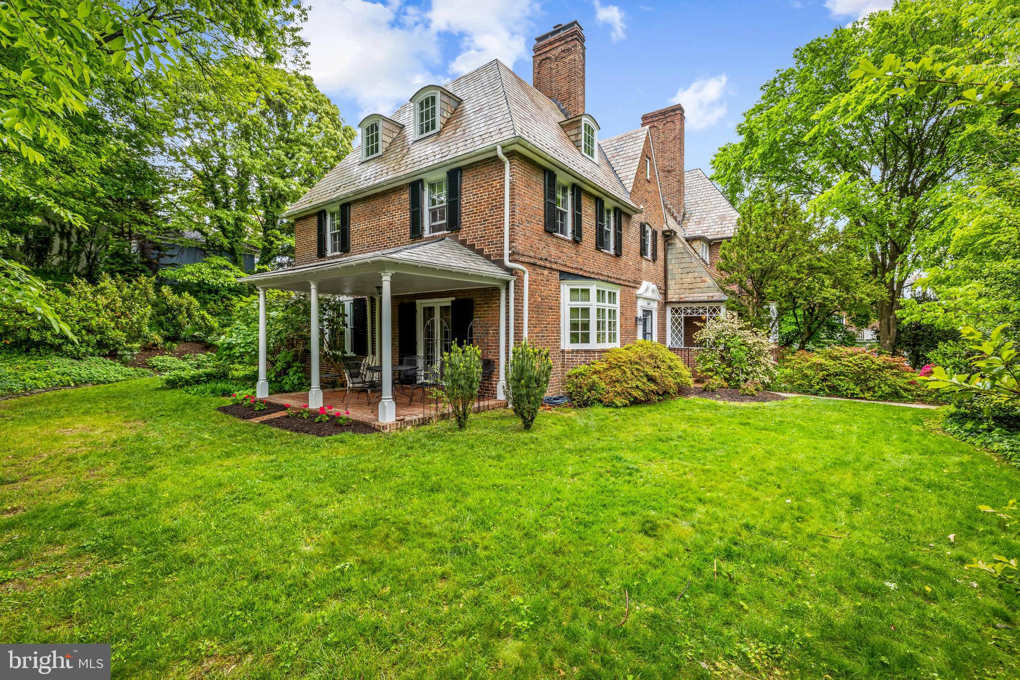 ROLAND PARK - Residential