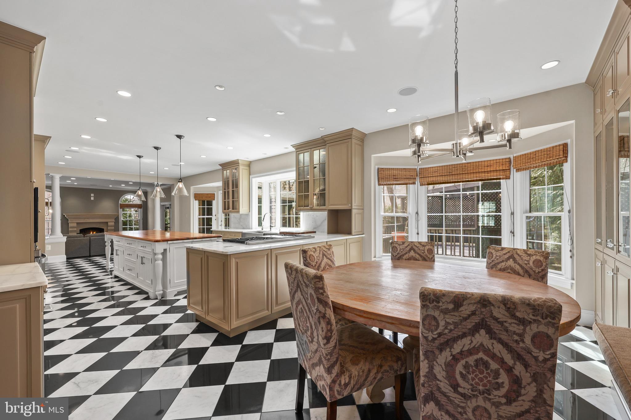 POTOMAC LAKES - Residential