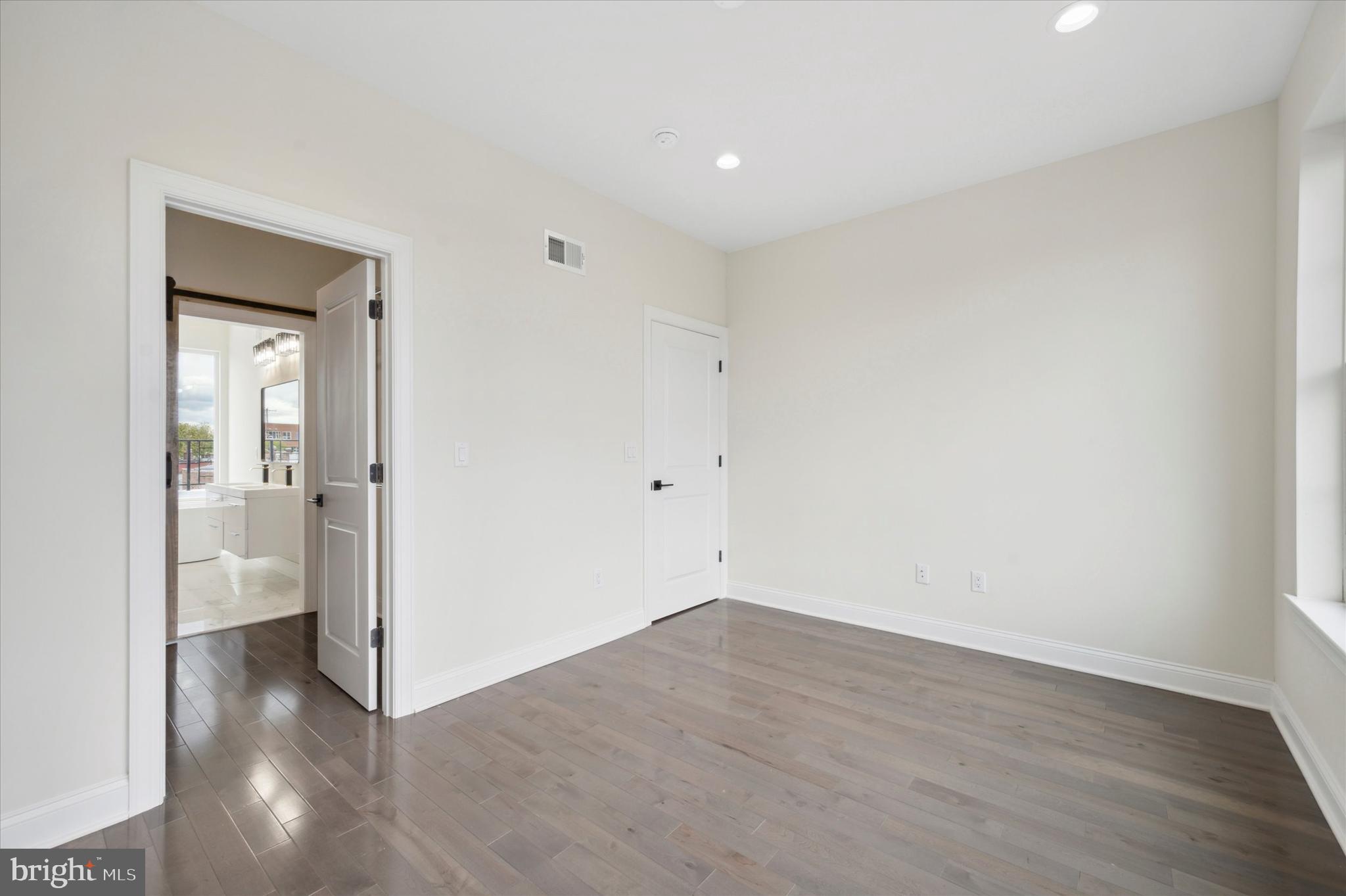GRAYS FERRY - Residential