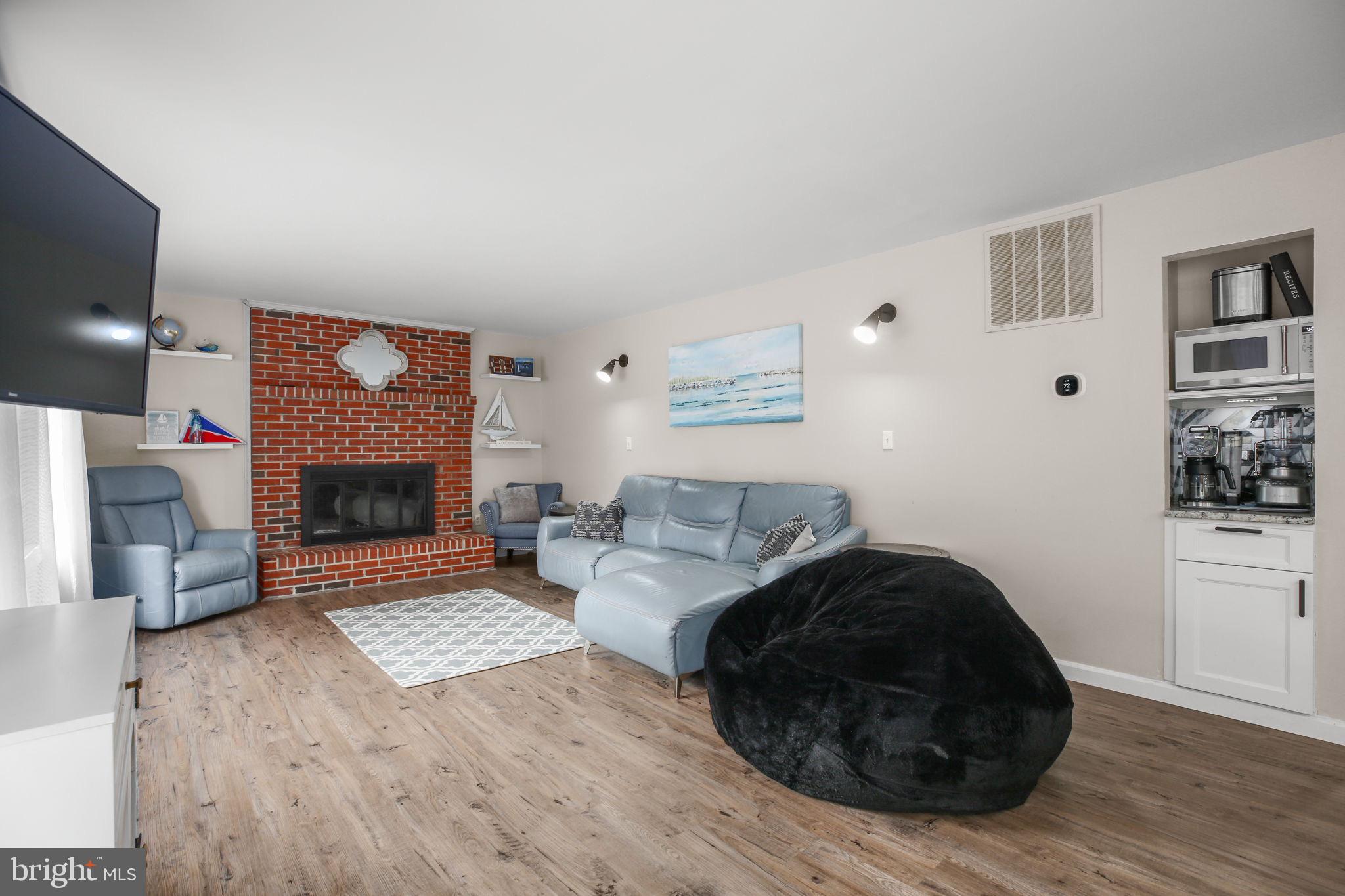 AQUIA HARBOUR - Residential