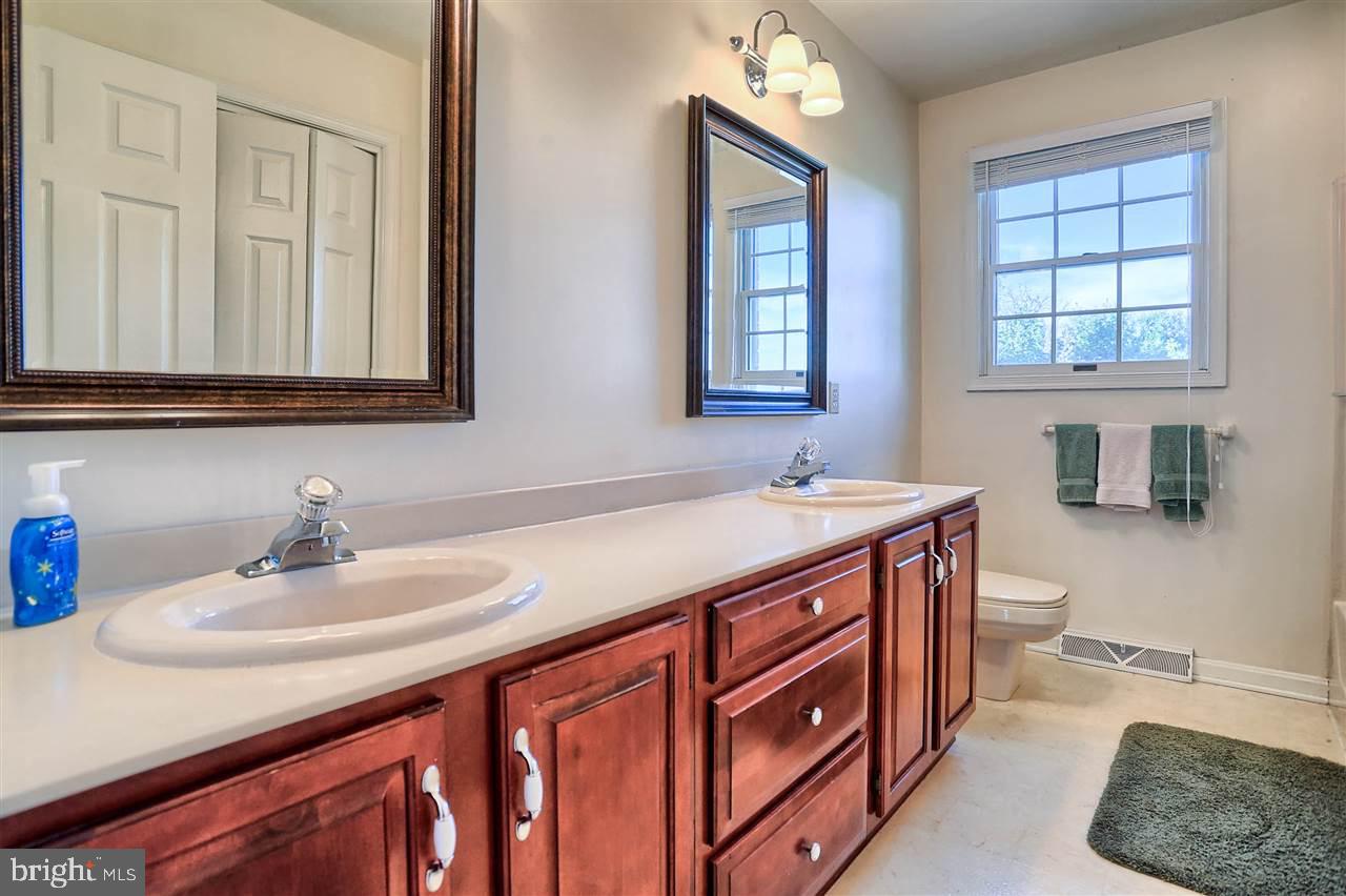 PENN OAKS - Residential