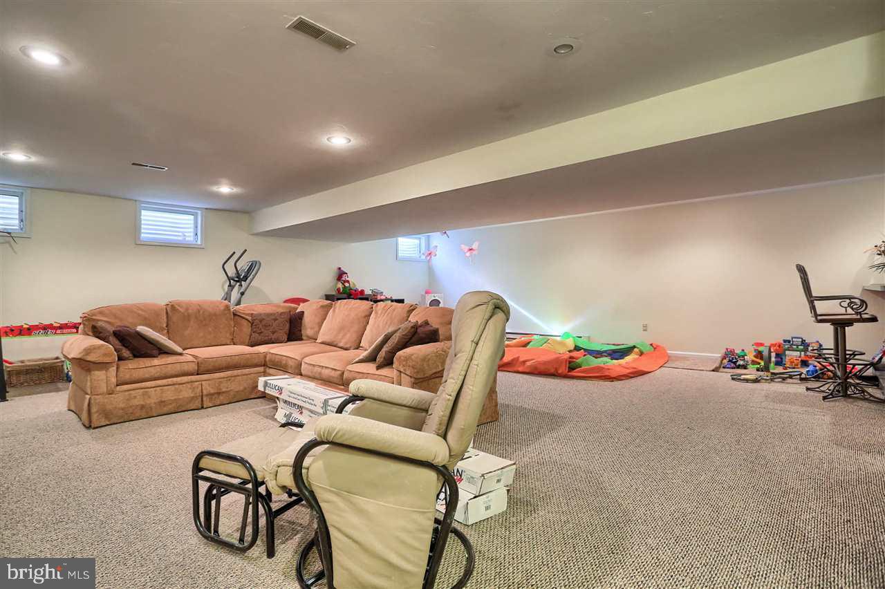 PENN OAKS - Residential