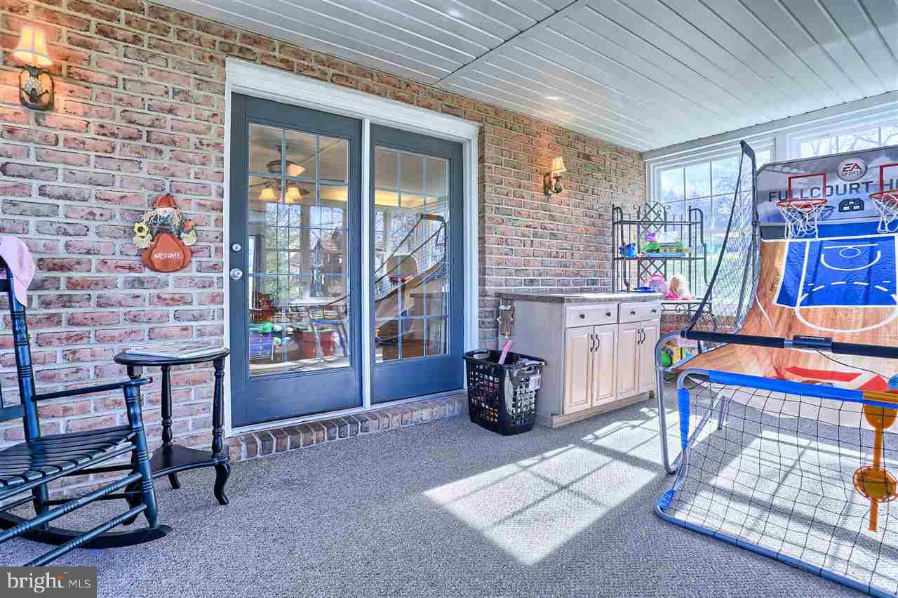 PENN OAKS - Residential