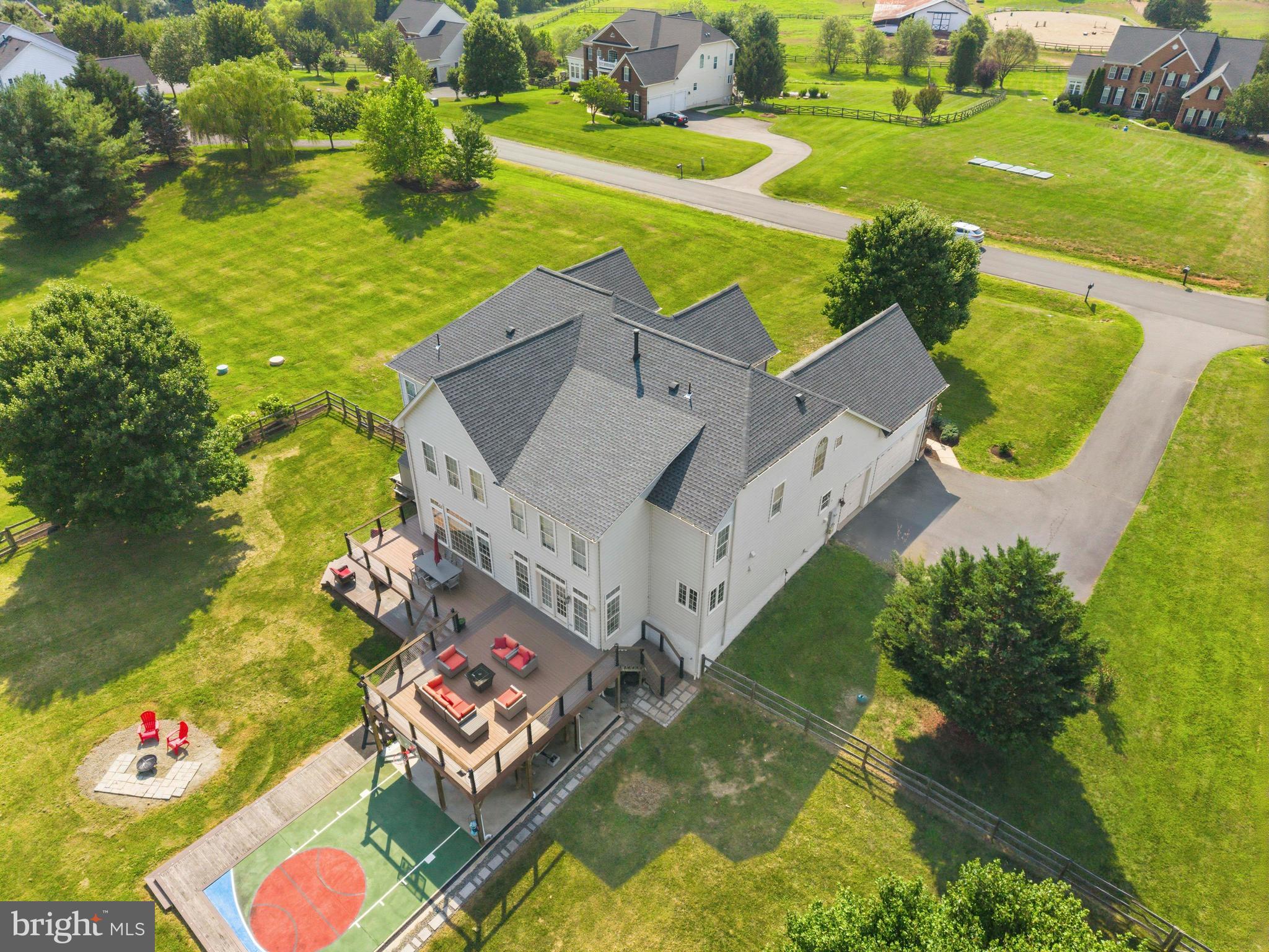 HOLLY RIDGE AT LAWNVALE - Residential
