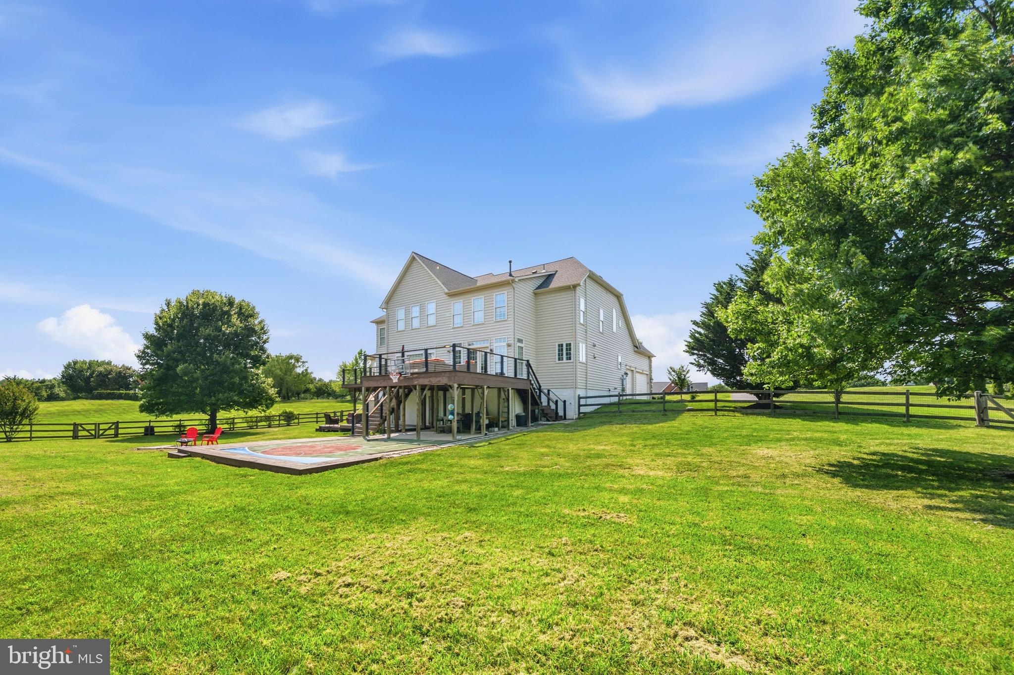 HOLLY RIDGE AT LAWNVALE - Residential