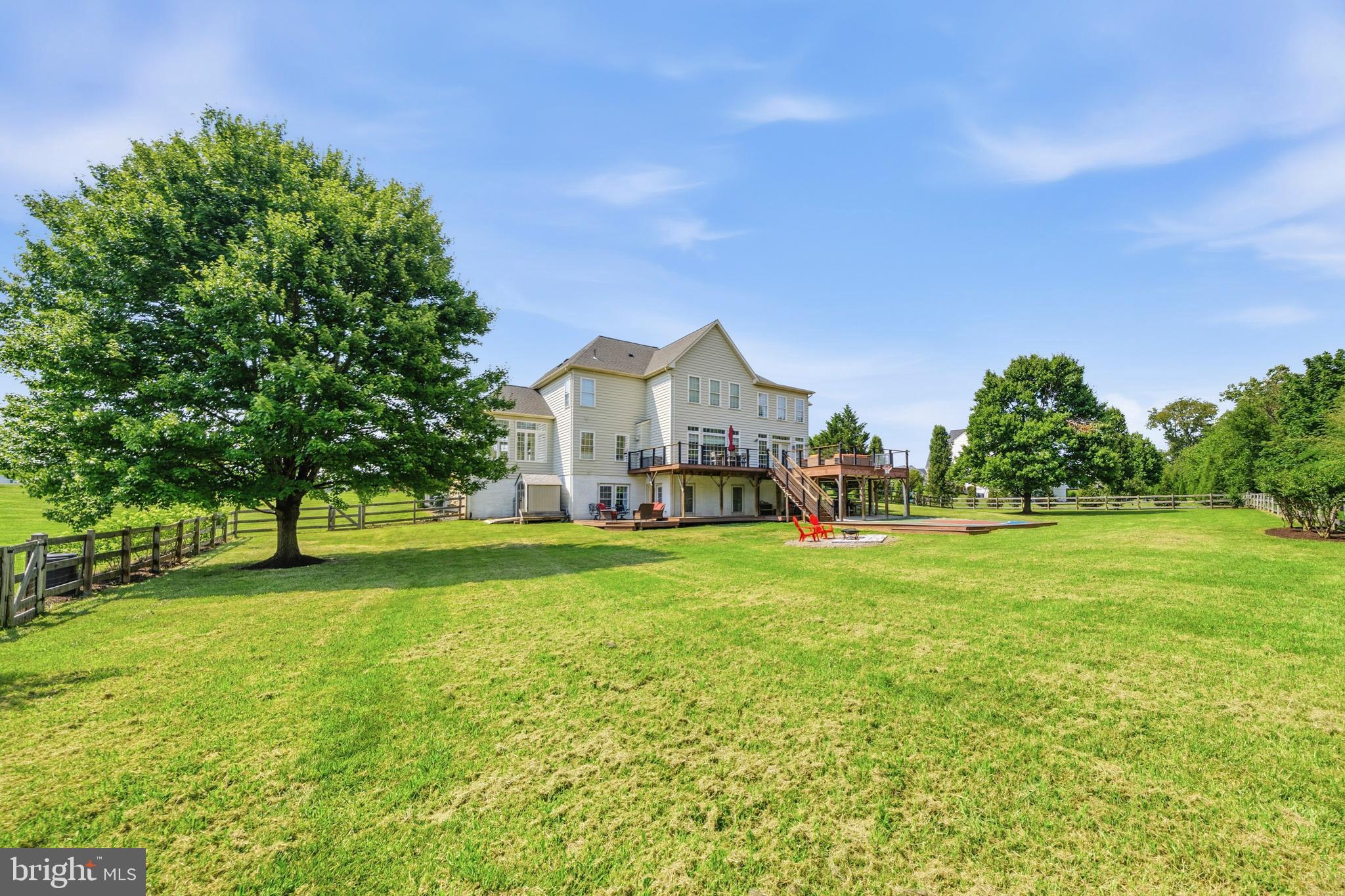 HOLLY RIDGE AT LAWNVALE - Residential