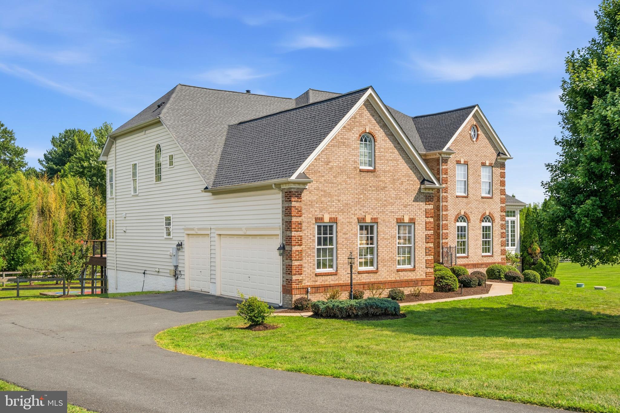 HOLLY RIDGE AT LAWNVALE - Residential