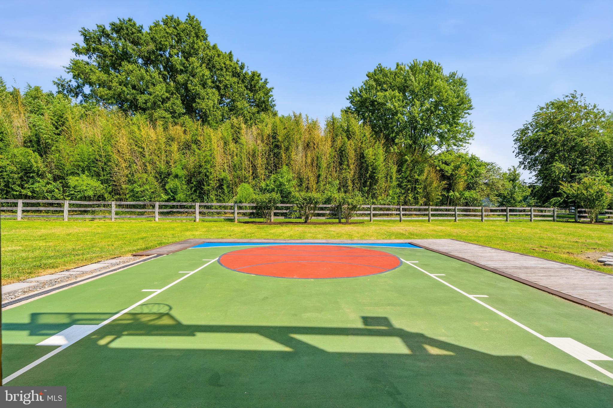 HOLLY RIDGE AT LAWNVALE - Residential